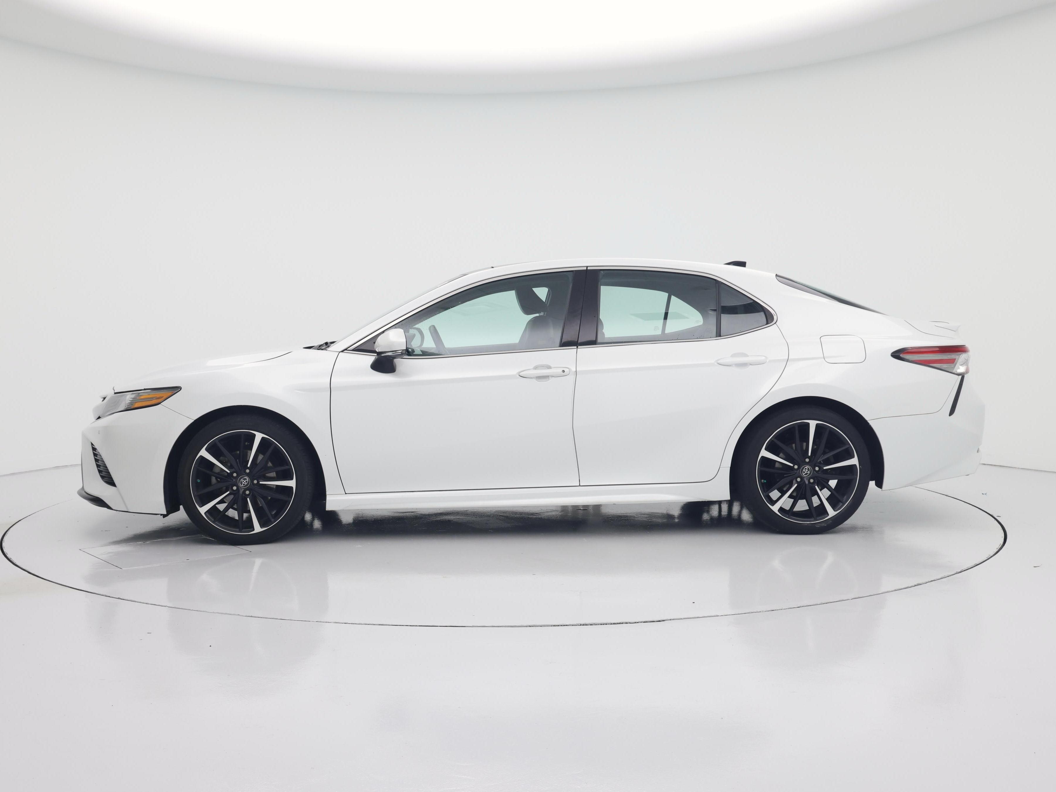 Thumbnail: 2018 Toyota Camry - 3