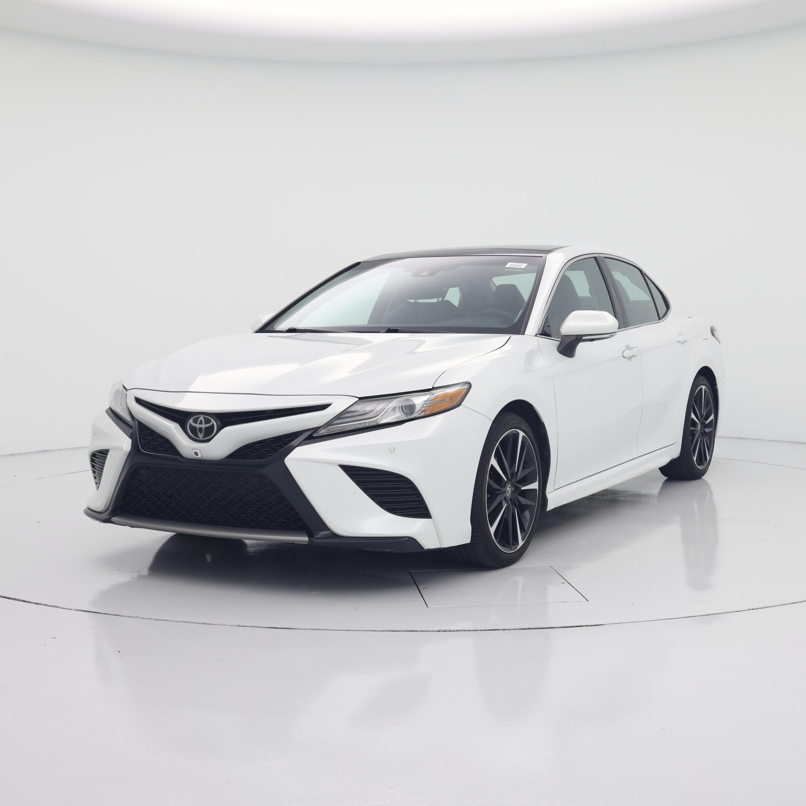 Thumbnail: 2018 Toyota Camry - 4