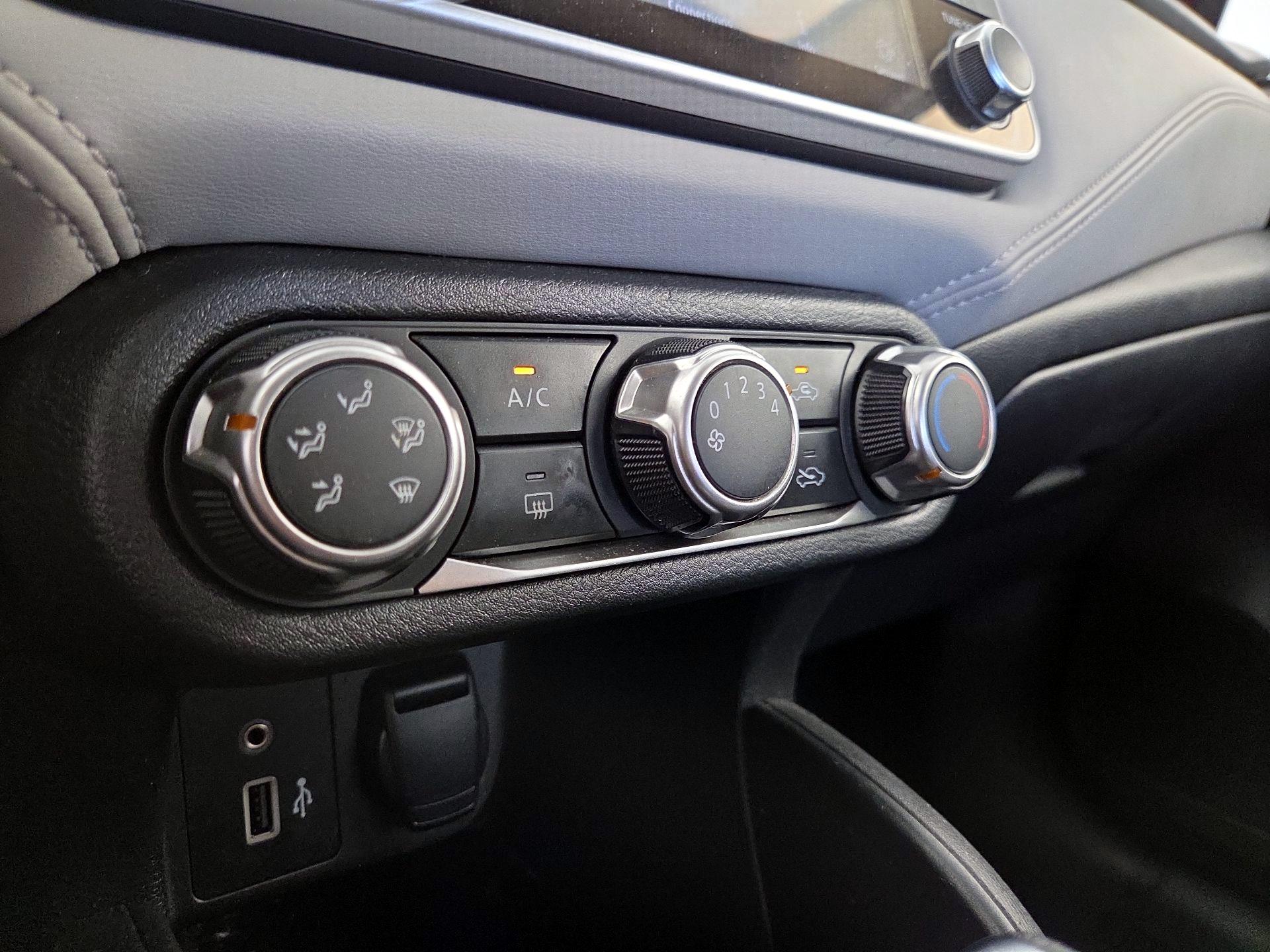 Thumbnail: 2020 Nissan Versa - 15