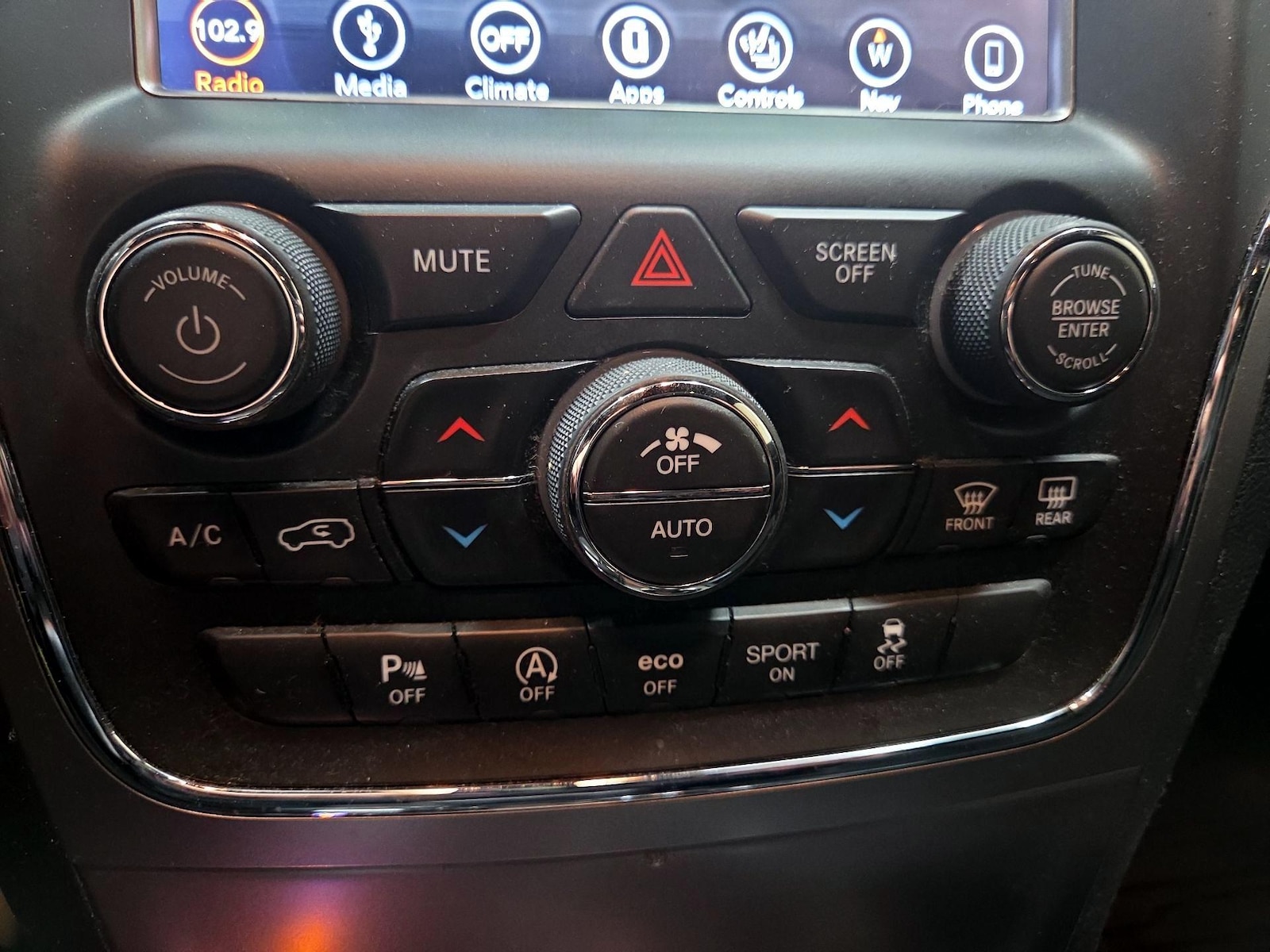 2018 Jeep Grand Cherokee Altitude - Photo 18