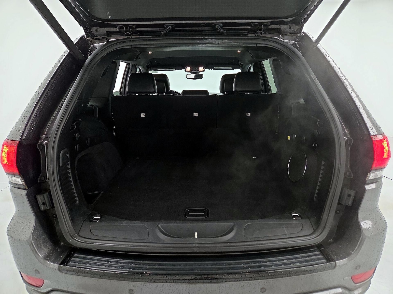 2018 Jeep Grand Cherokee Altitude - Photo 22