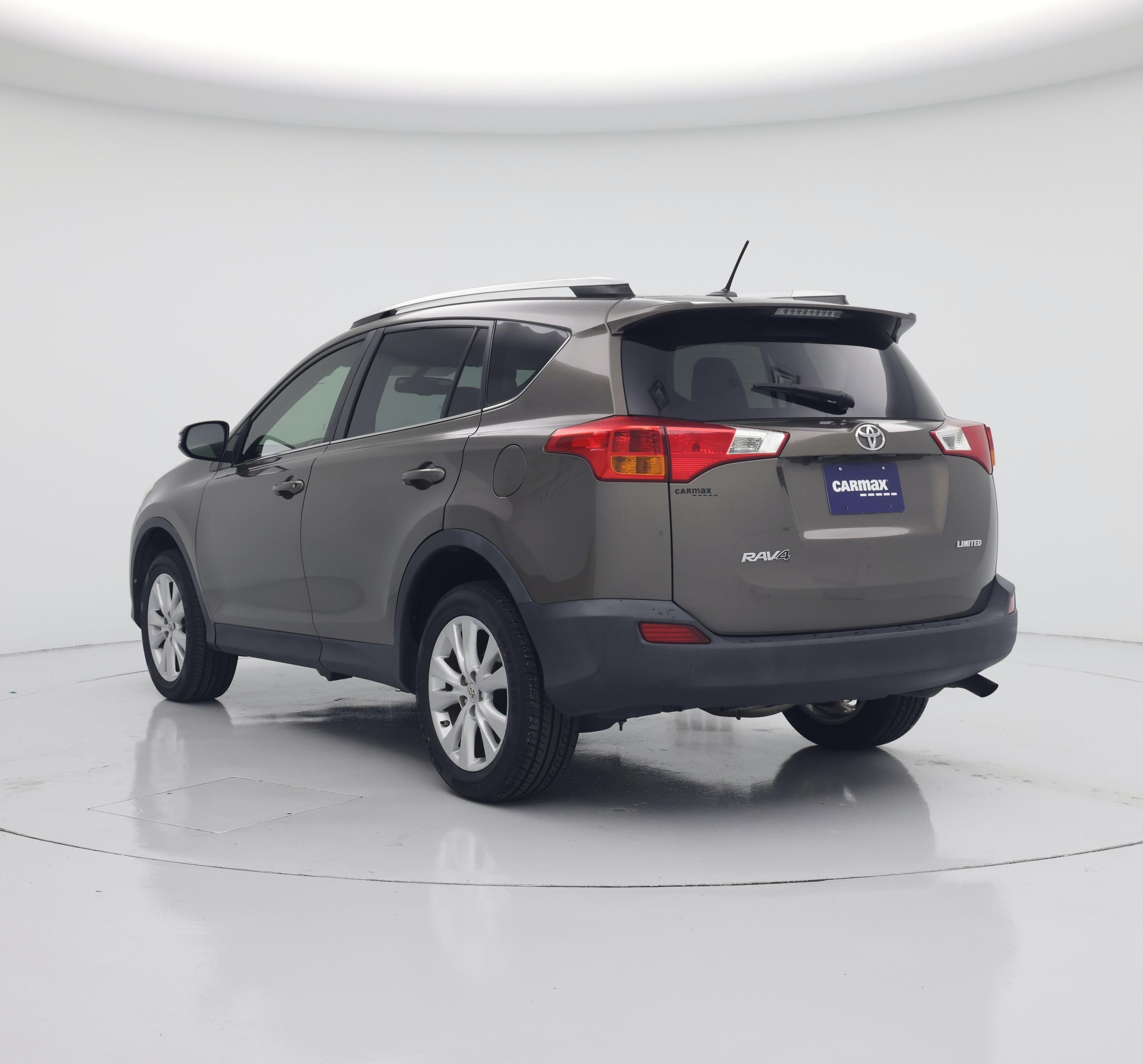 Thumbnail: 2015 Toyota RAV4 - 2