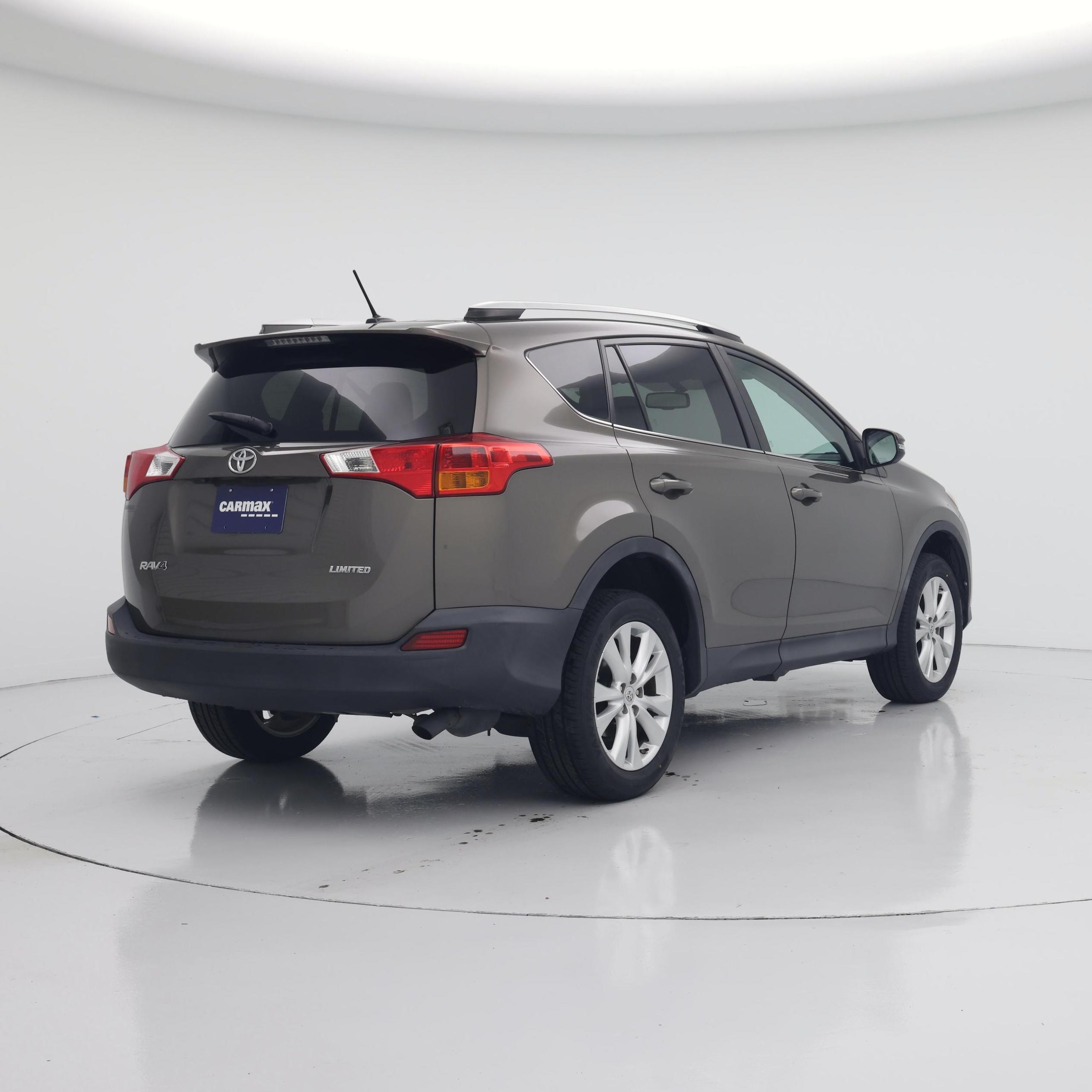 Thumbnail: 2015 Toyota RAV4 - 8