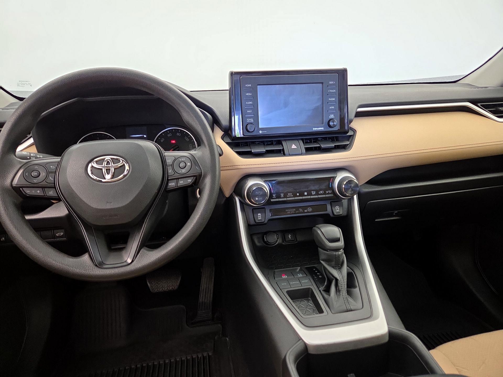 Thumbnail: 2022 Toyota RAV4 - 9