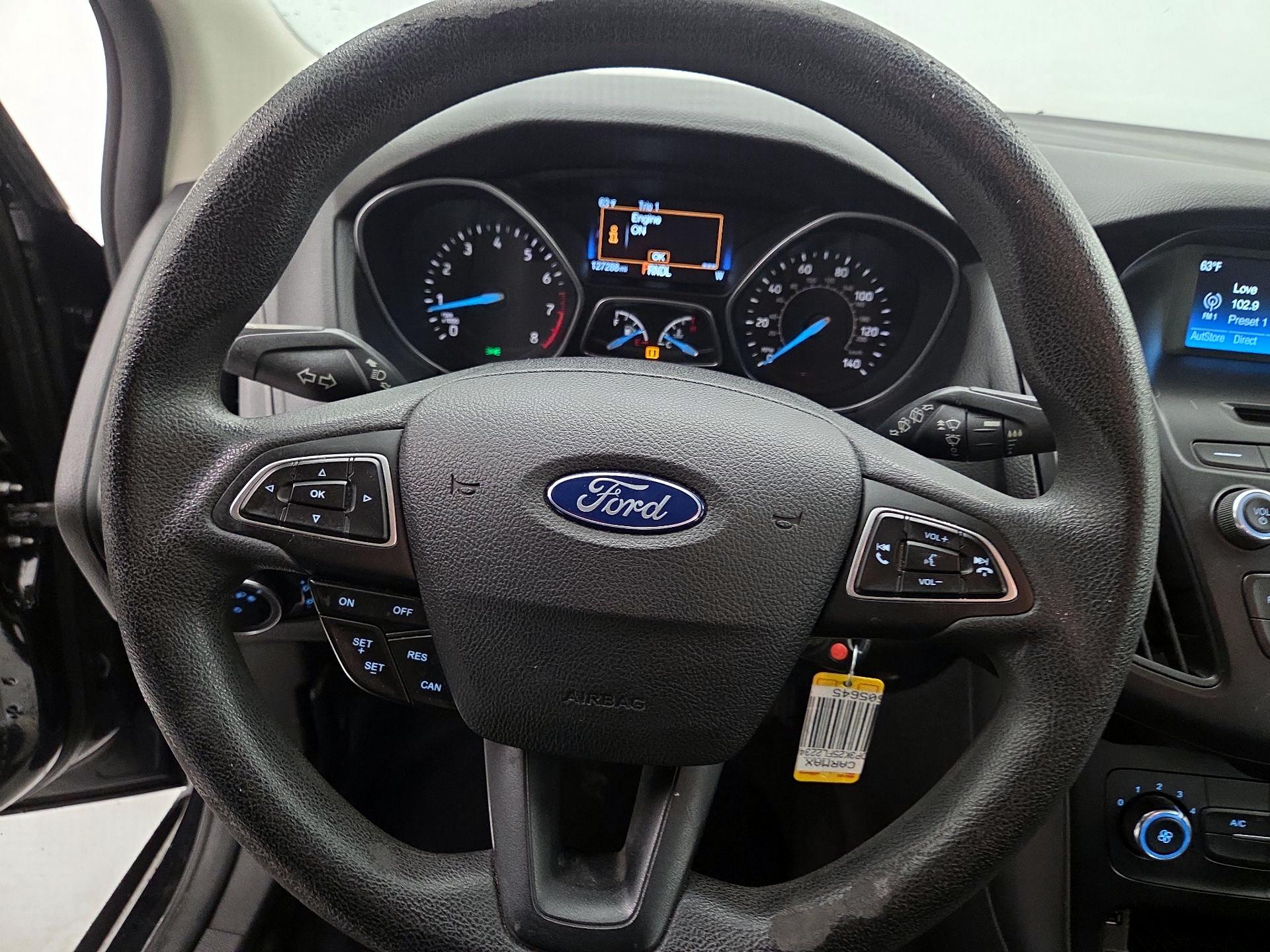 Thumbnail: 2015 Ford Focus - 10