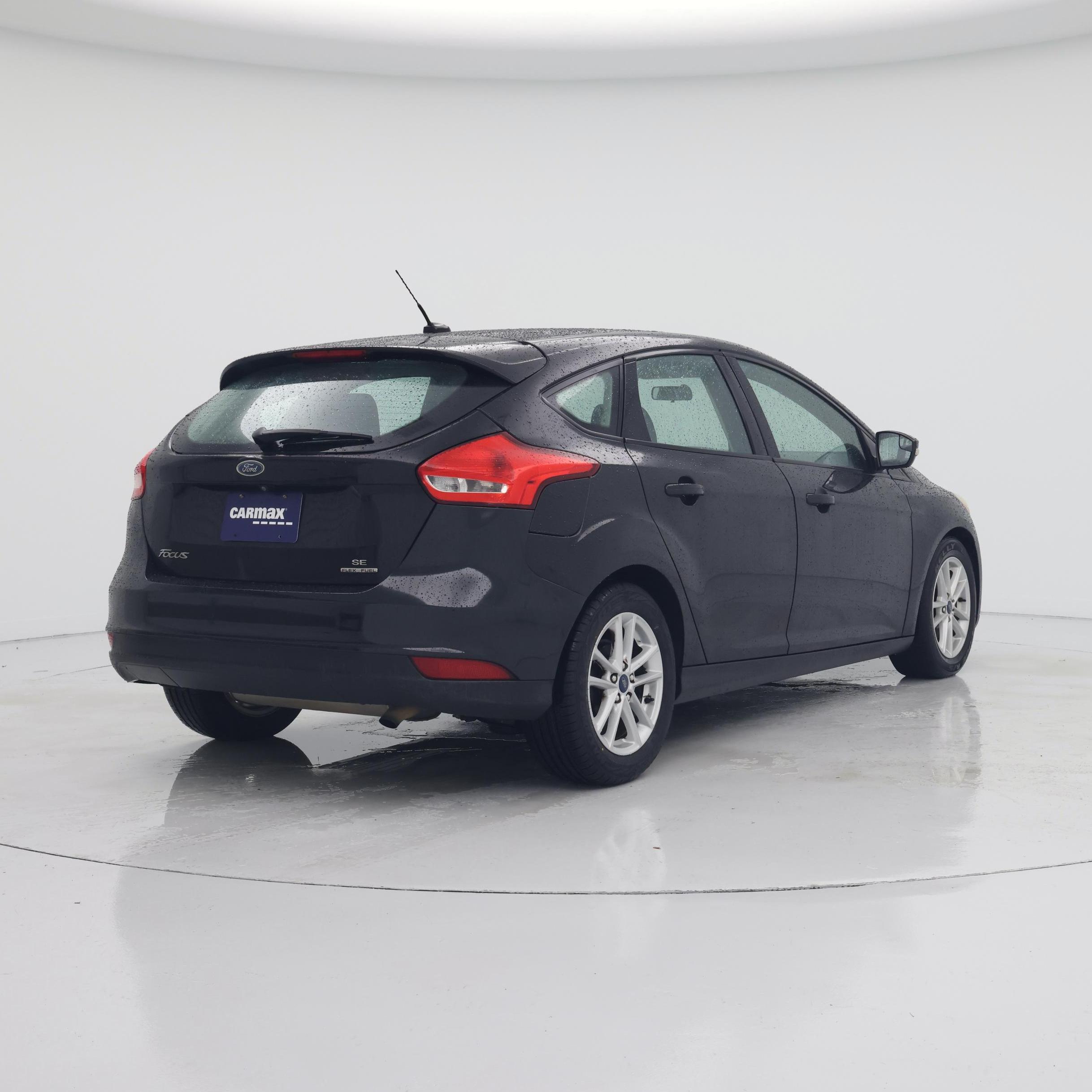 Thumbnail: 2015 Ford Focus - 8