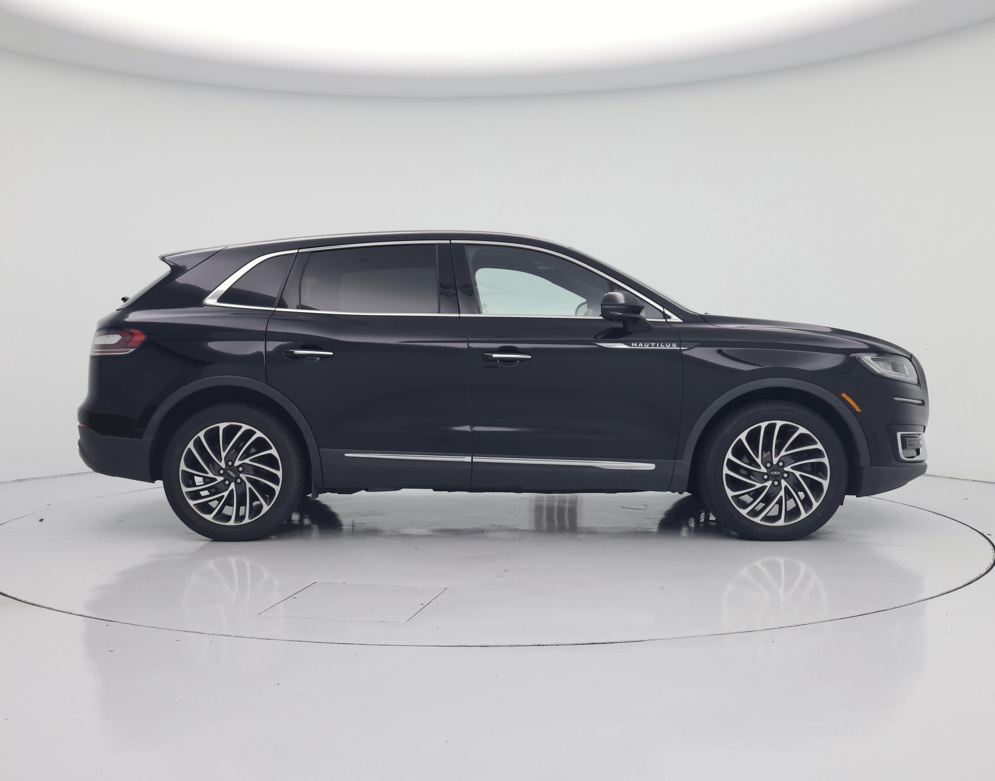 Thumbnail: 2019 Lincoln Nautilus - 7