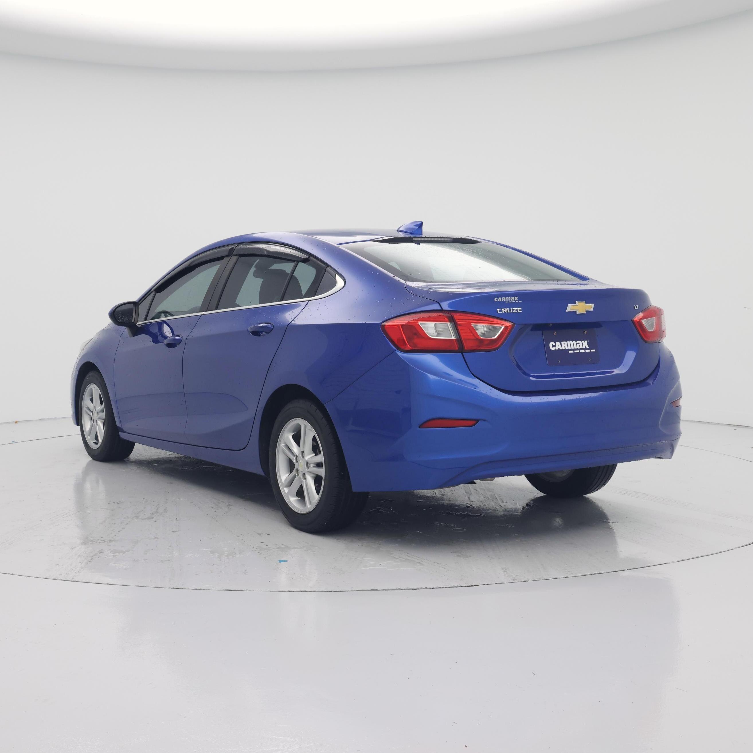 Thumbnail: 2018 Chevrolet Cruze - 2