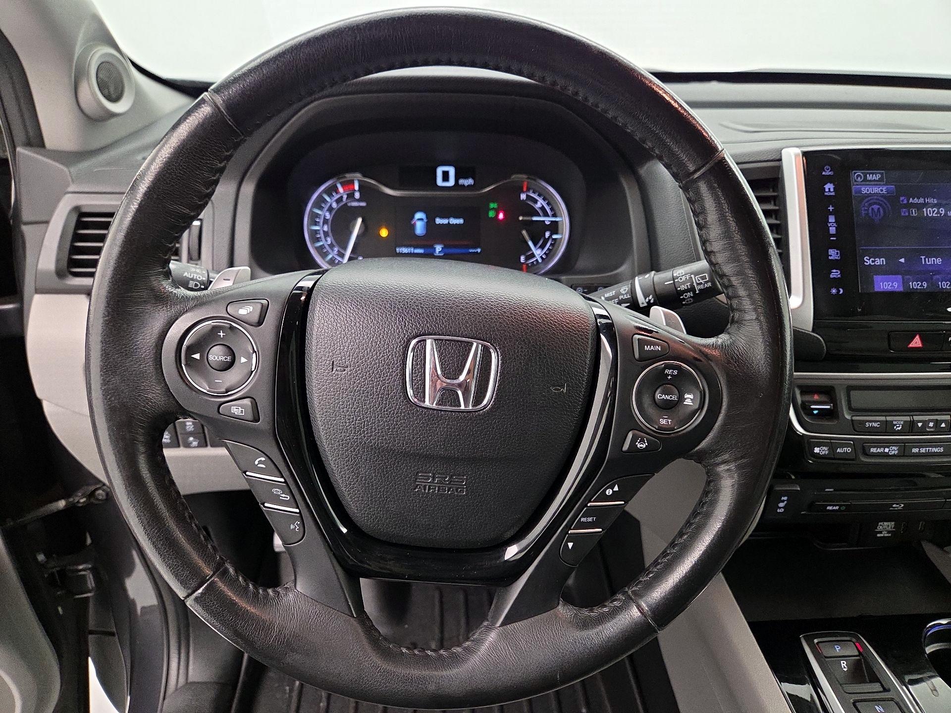 Thumbnail: 2018 Honda Pilot - 10