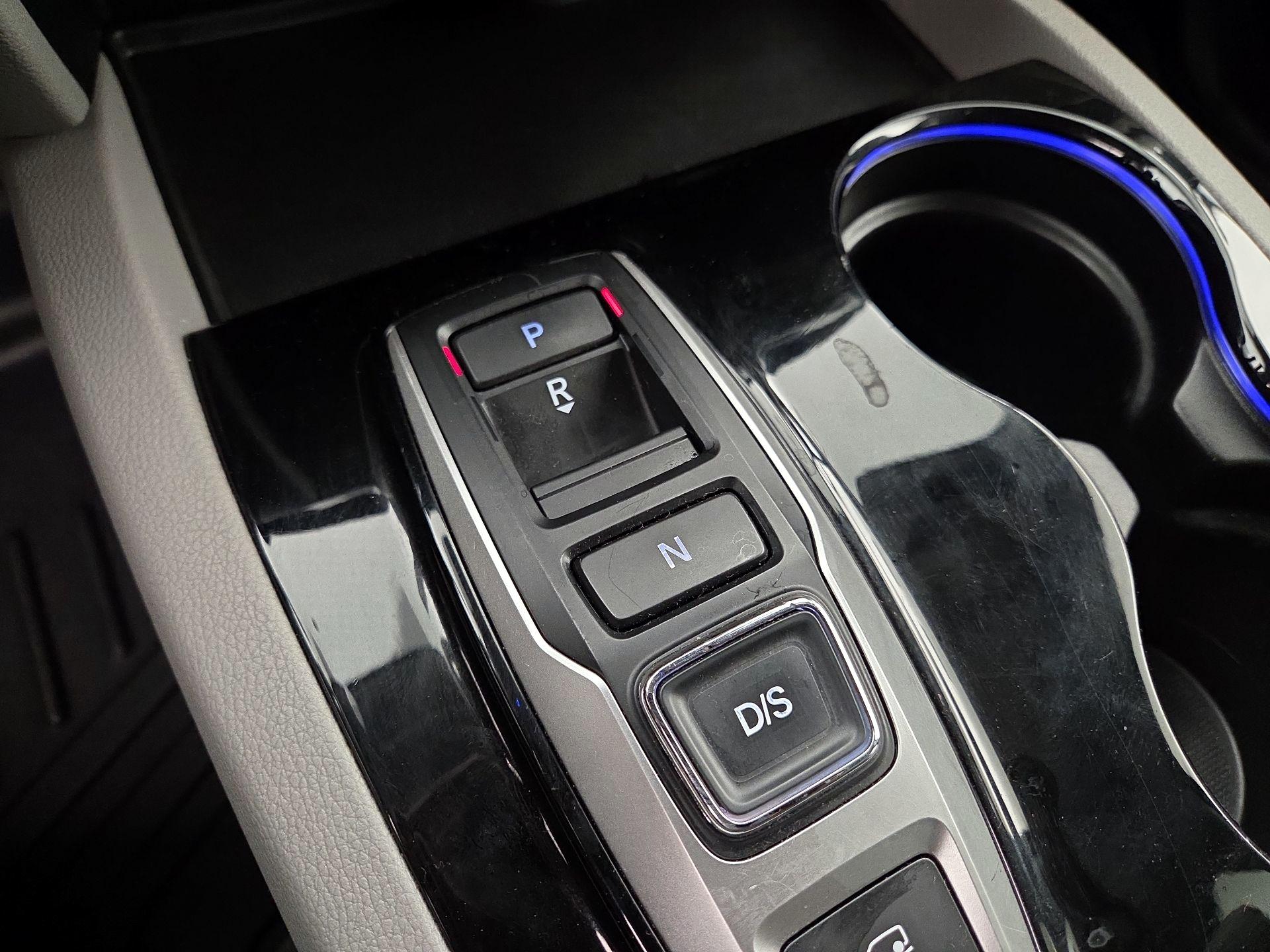 Thumbnail: 2018 Honda Pilot - 18