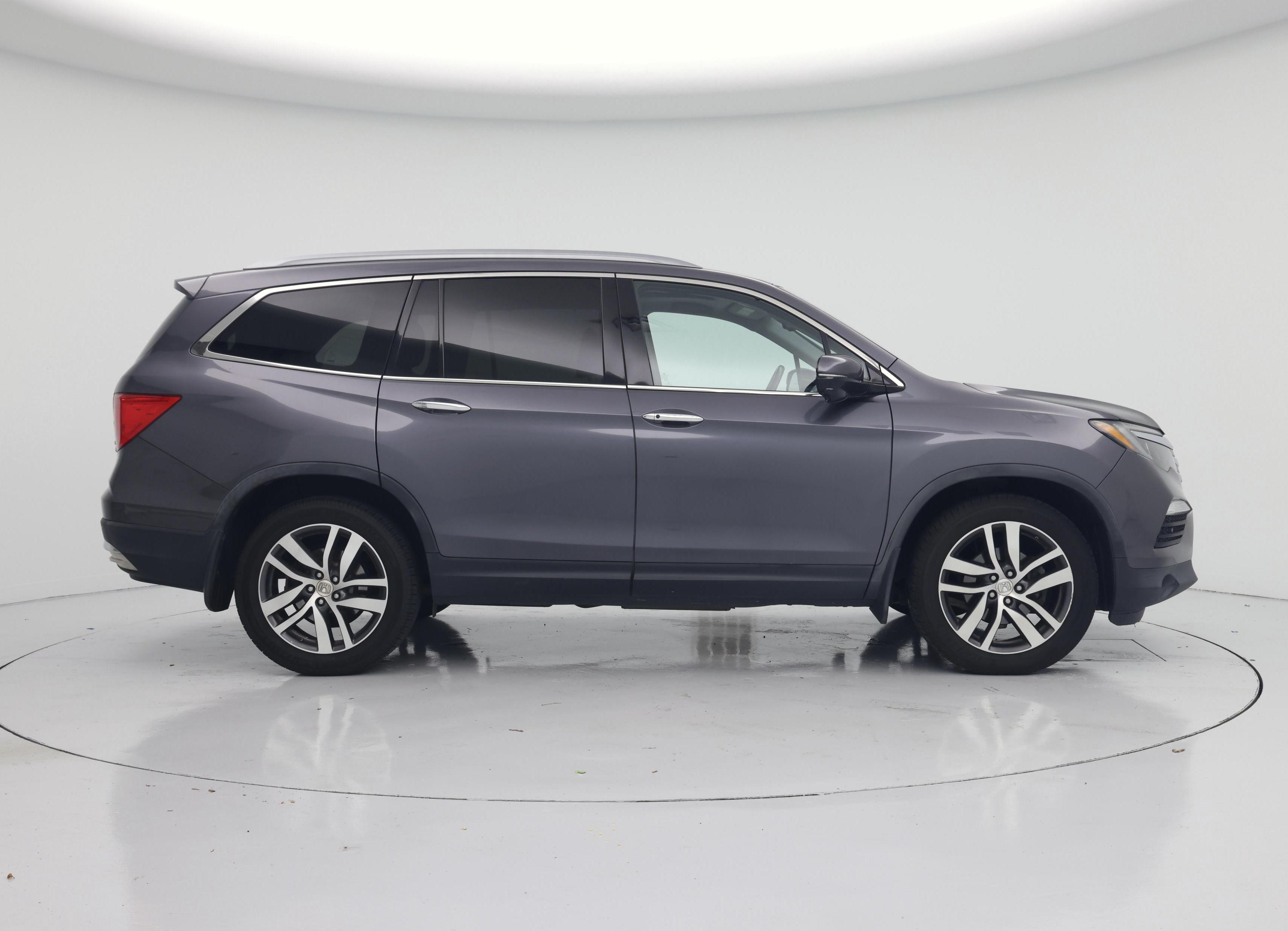Thumbnail: 2018 Honda Pilot - 7