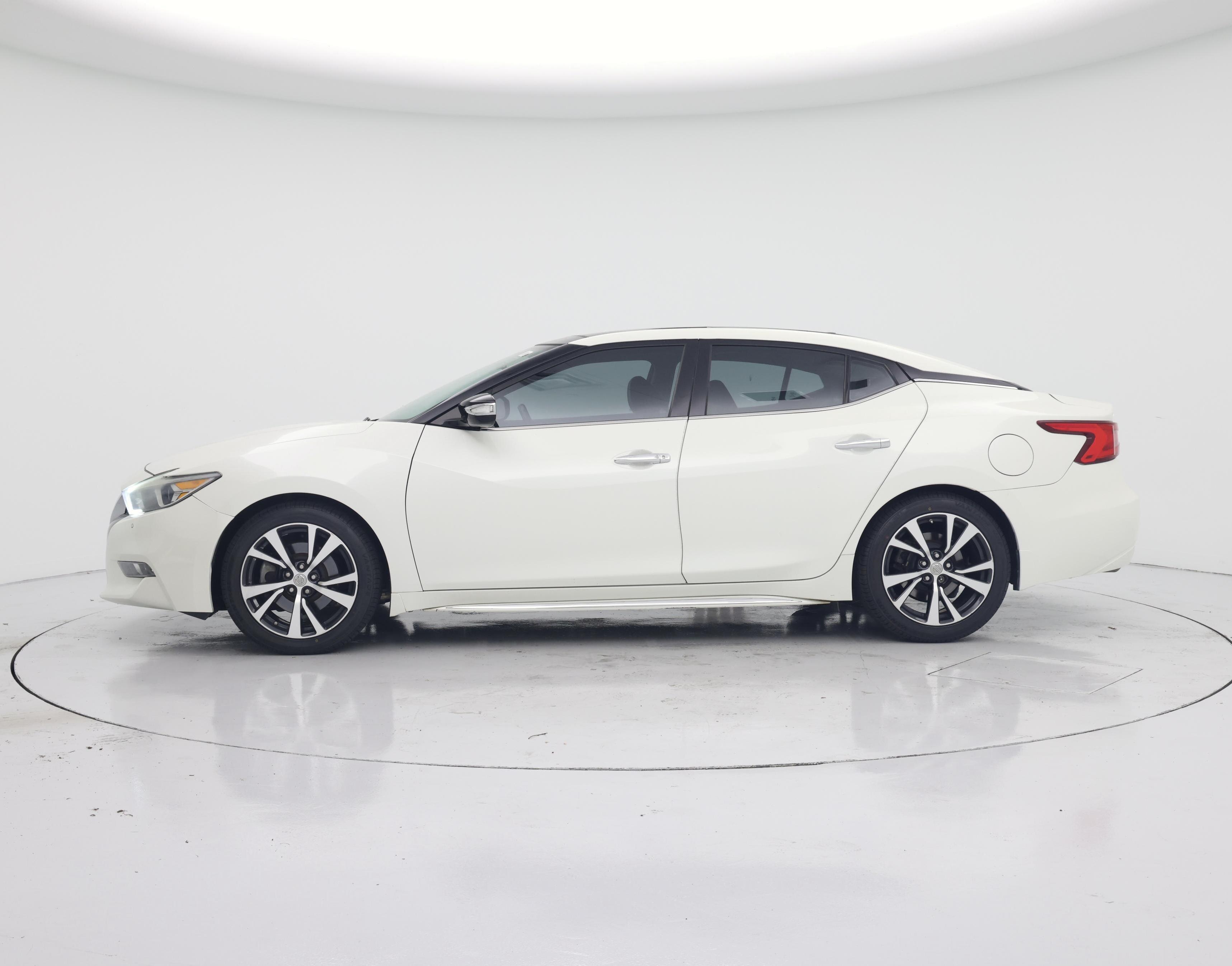 Thumbnail: 2017 Nissan Maxima - 3