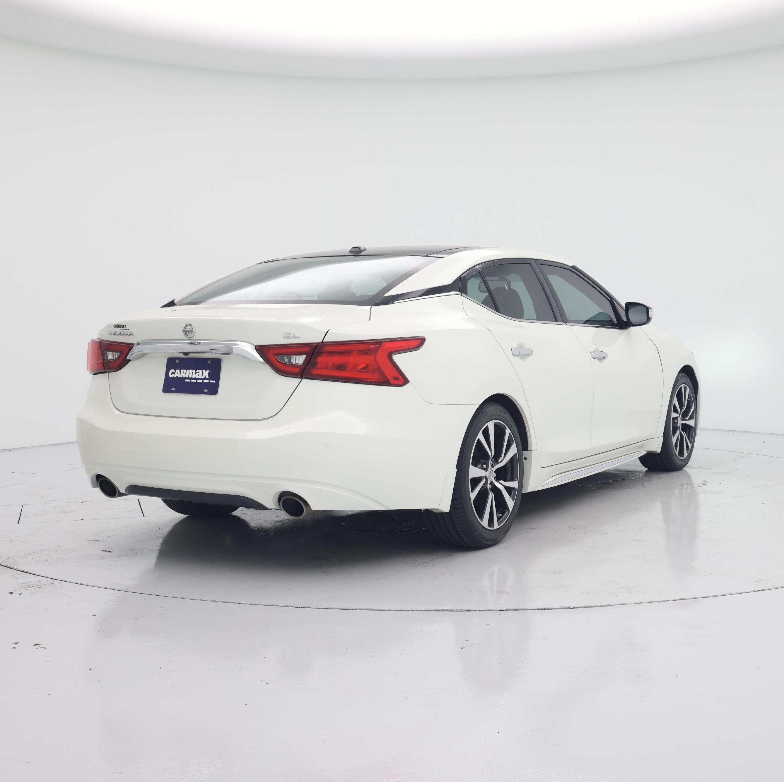 Thumbnail: 2017 Nissan Maxima - 8
