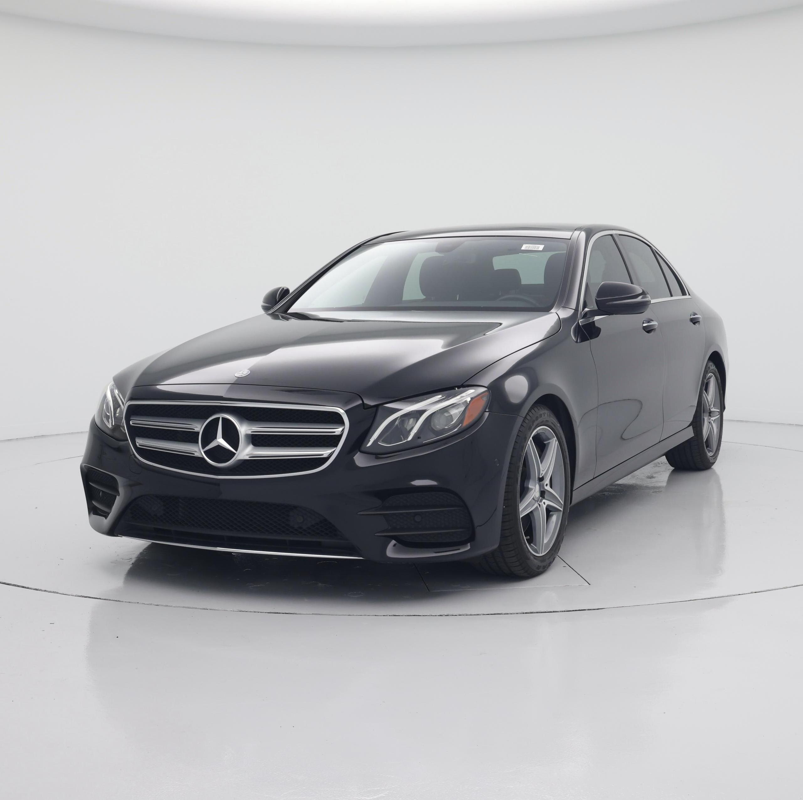 Thumbnail: 2017 Mercedes-Benz E-Class - 4