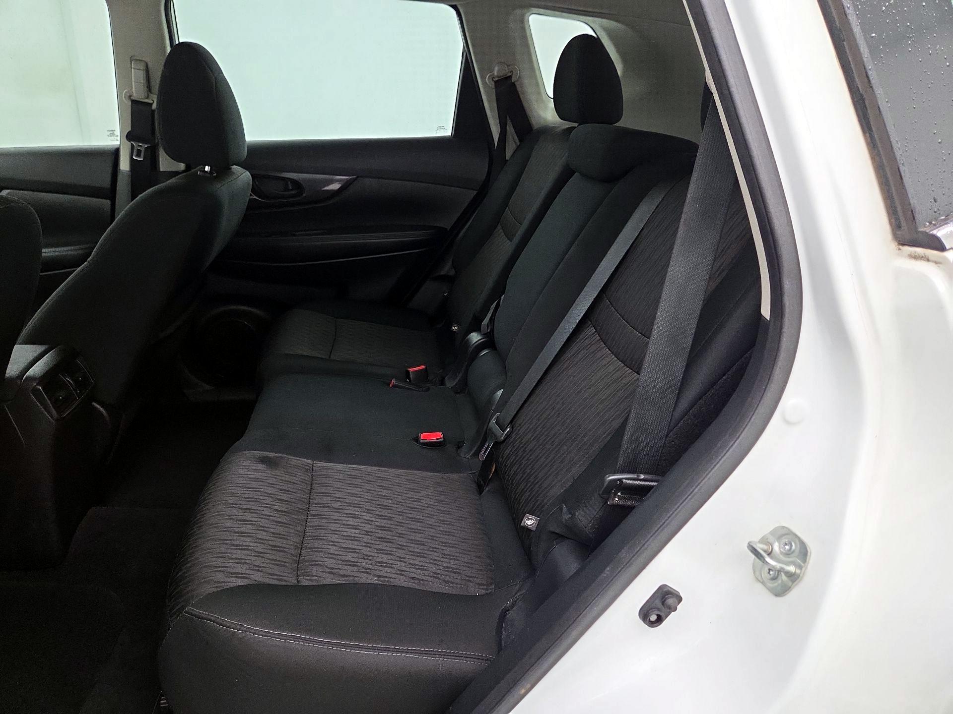 Thumbnail: 2019 Nissan Rogue - 19