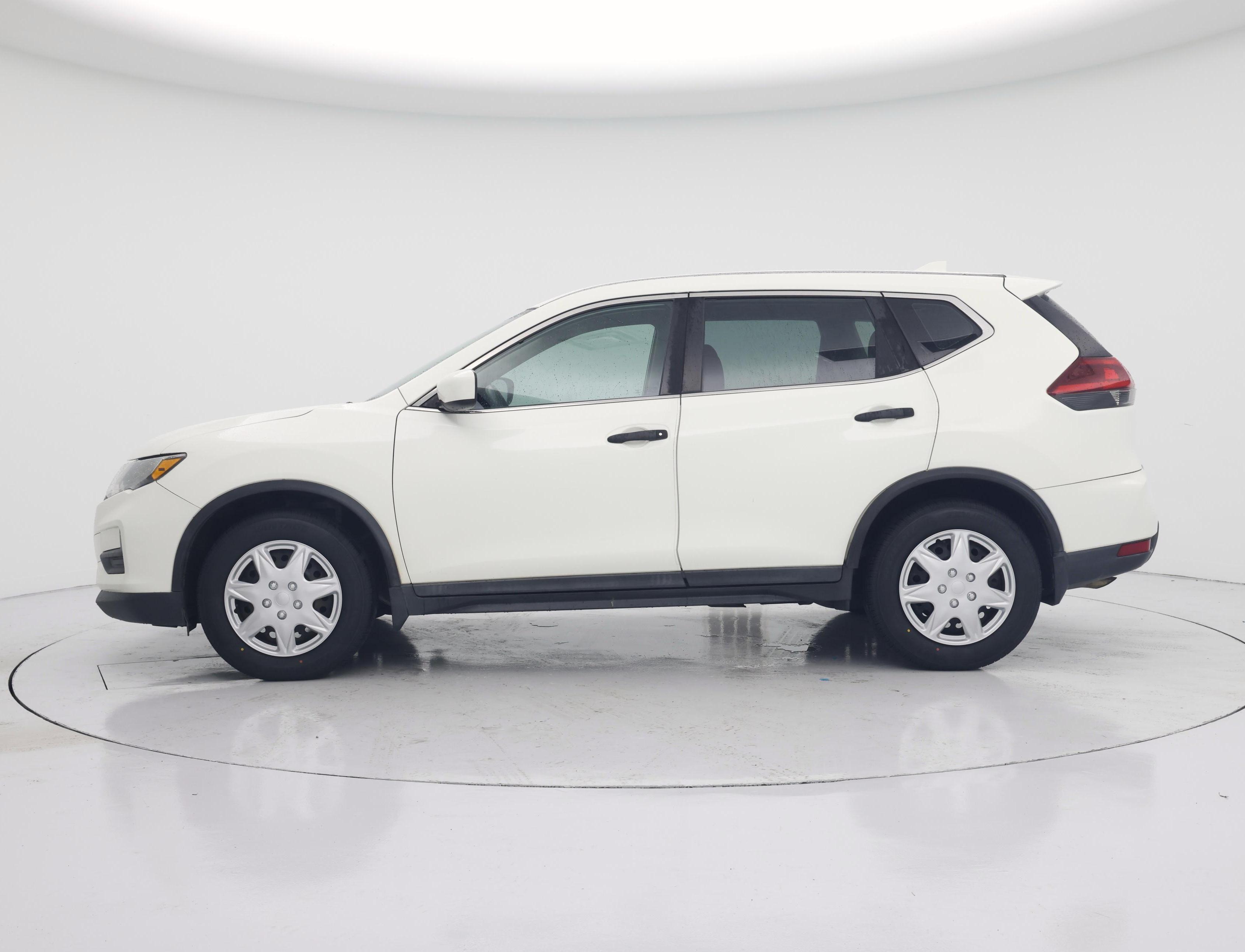 Thumbnail: 2019 Nissan Rogue - 3