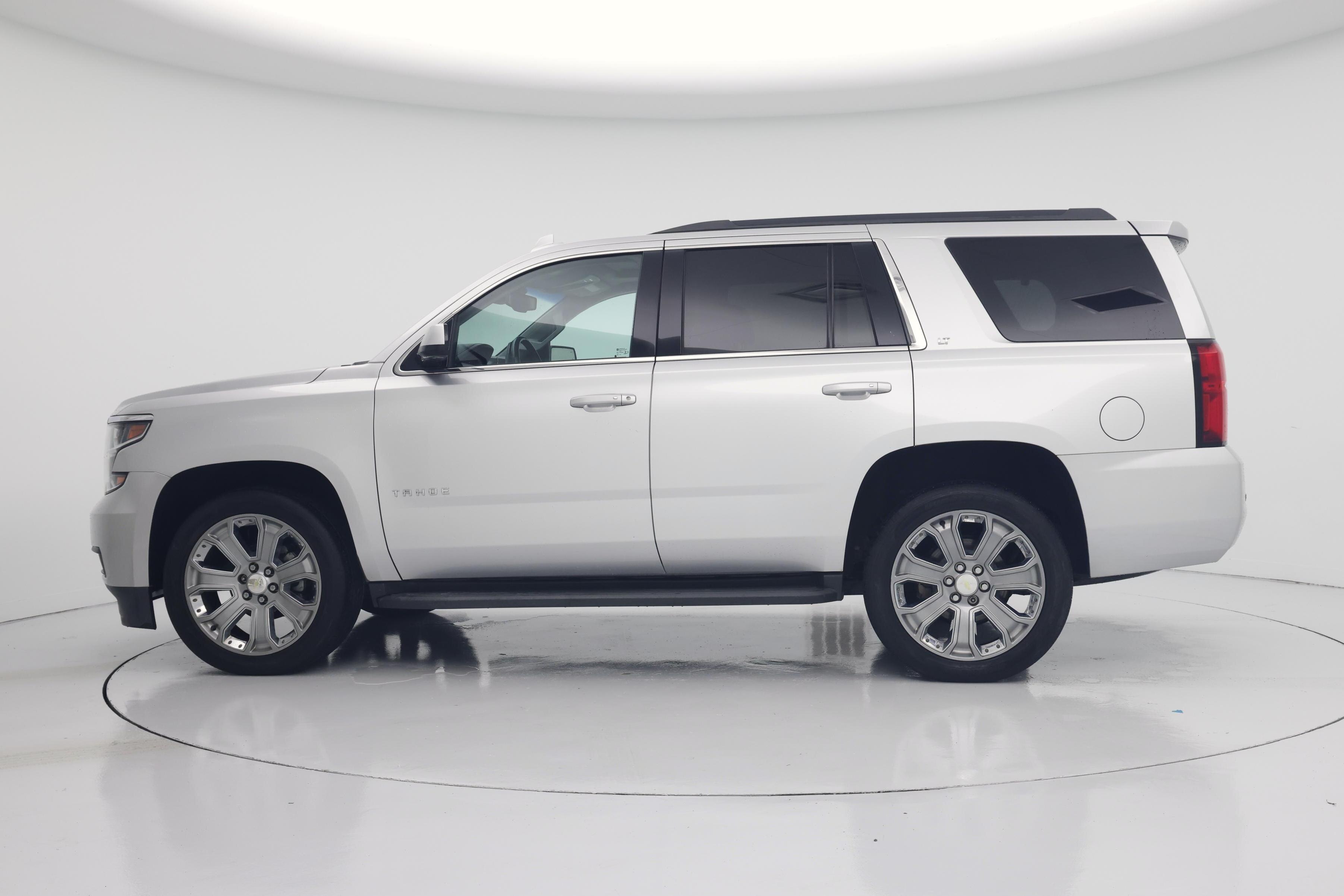 Thumbnail: 2018 Chevrolet Tahoe - 3