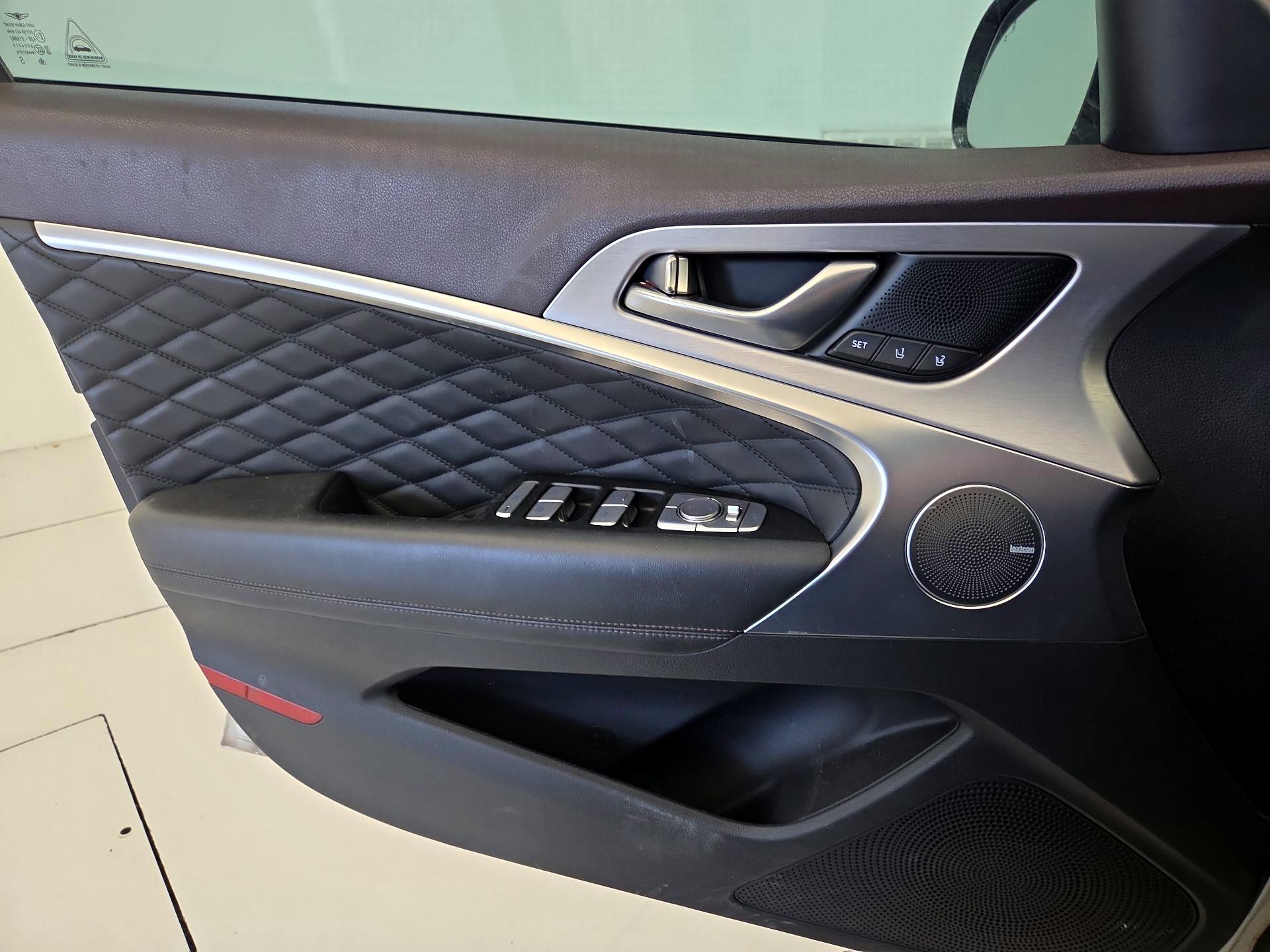 Thumbnail: 2019 Genesis G70 - 12