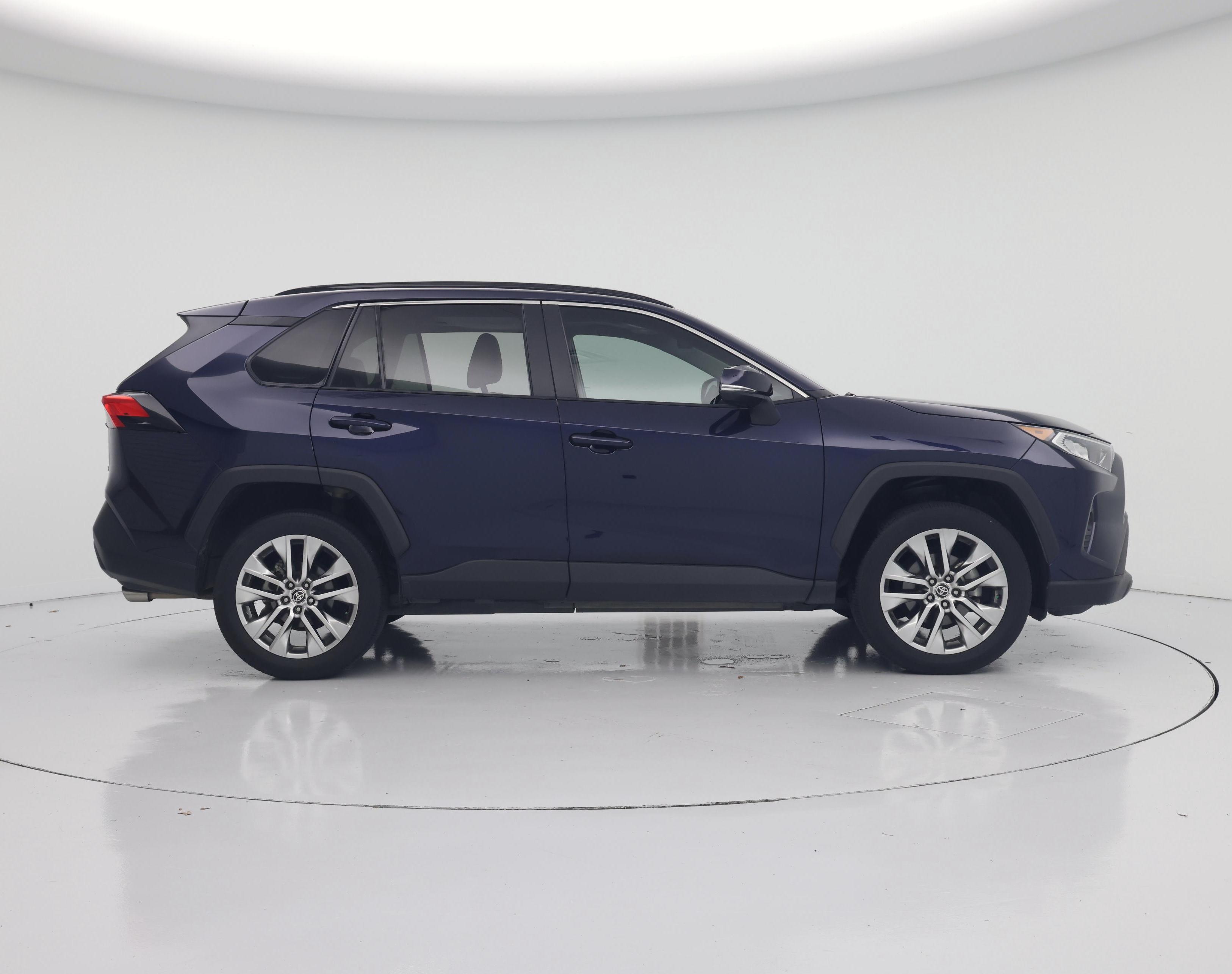 Thumbnail: 2021 Toyota RAV4 - 7