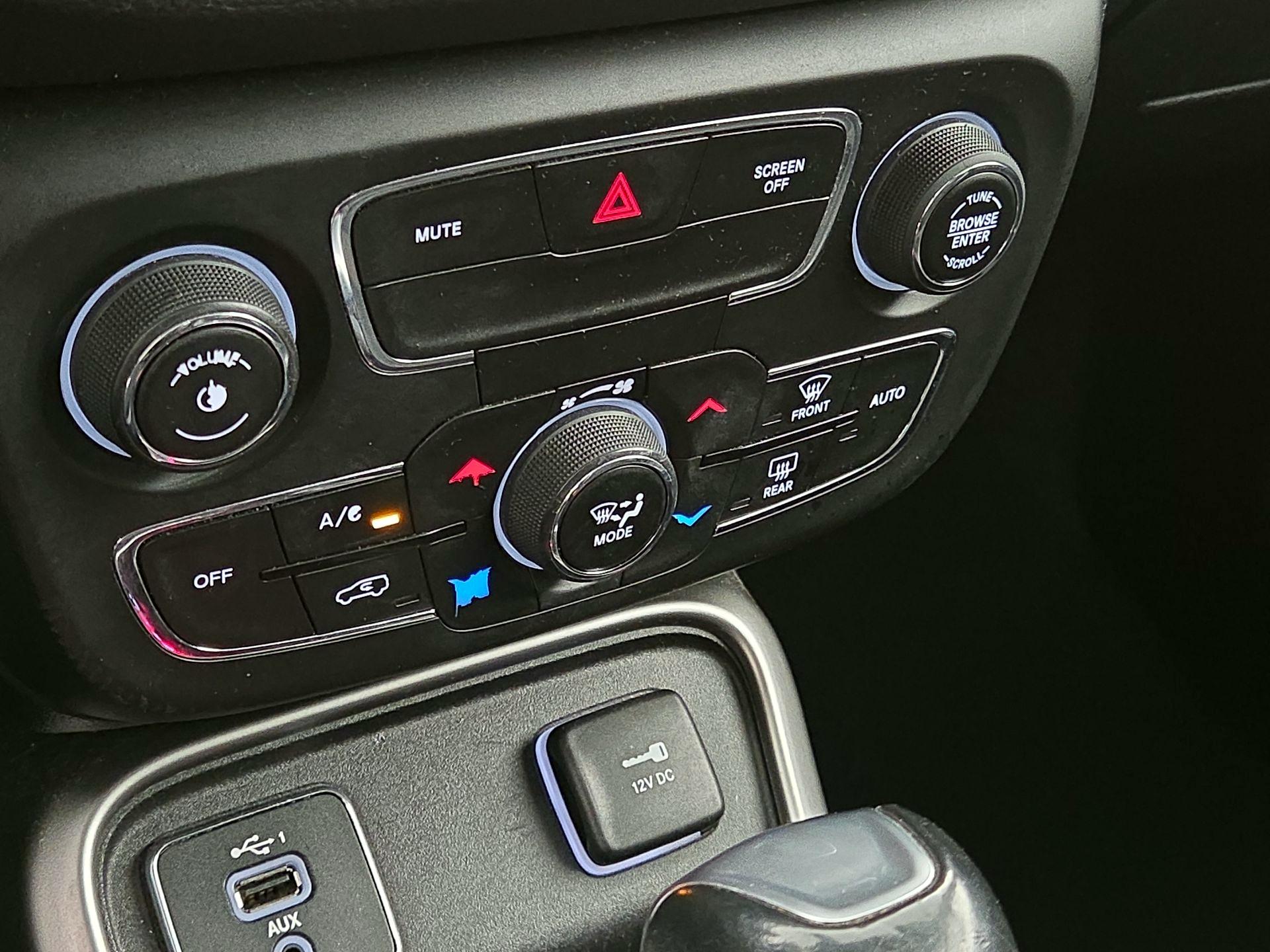 Thumbnail: 2021 Jeep Compass - 16