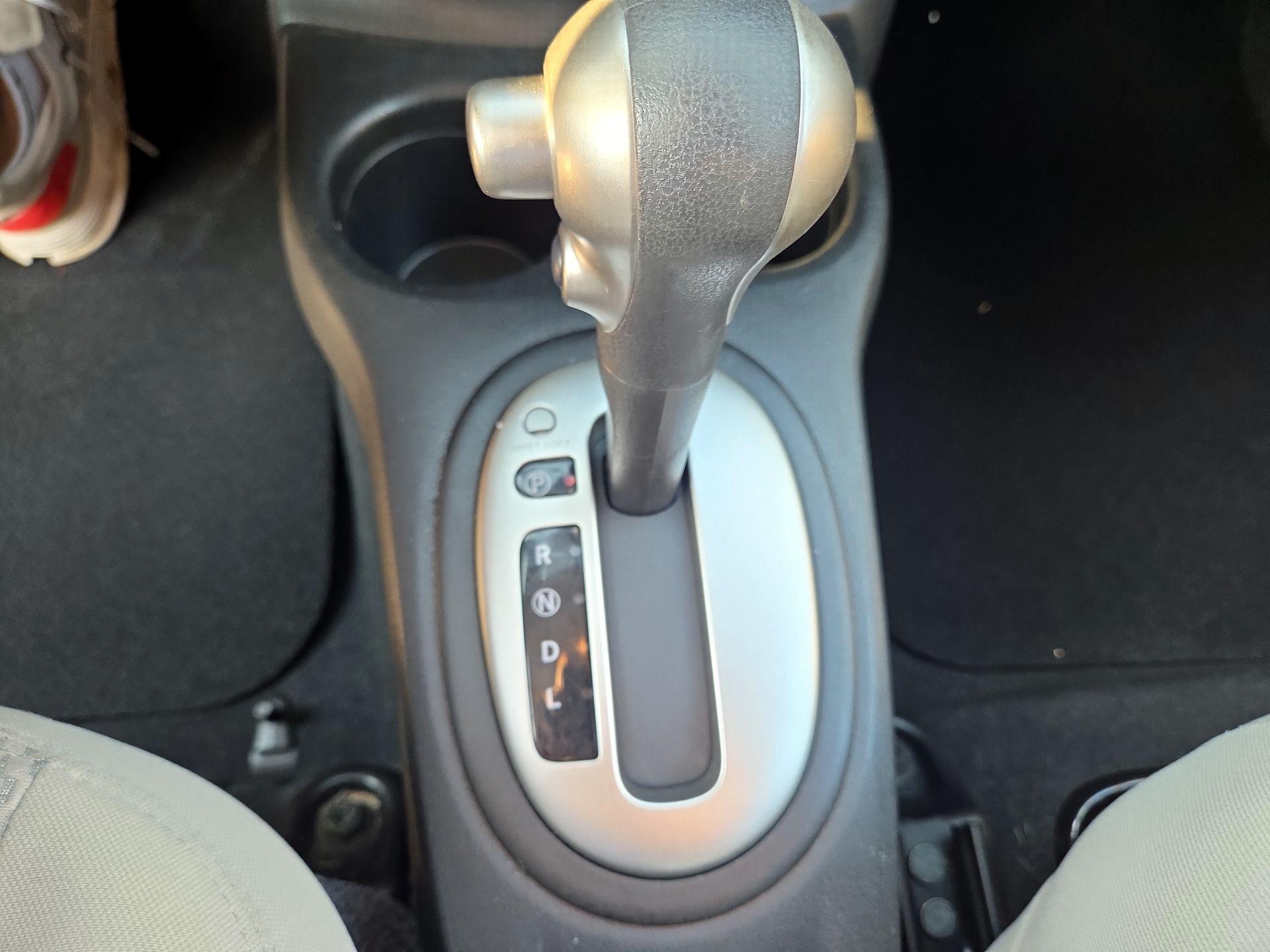 Thumbnail: 2015 Nissan Versa Note - 17