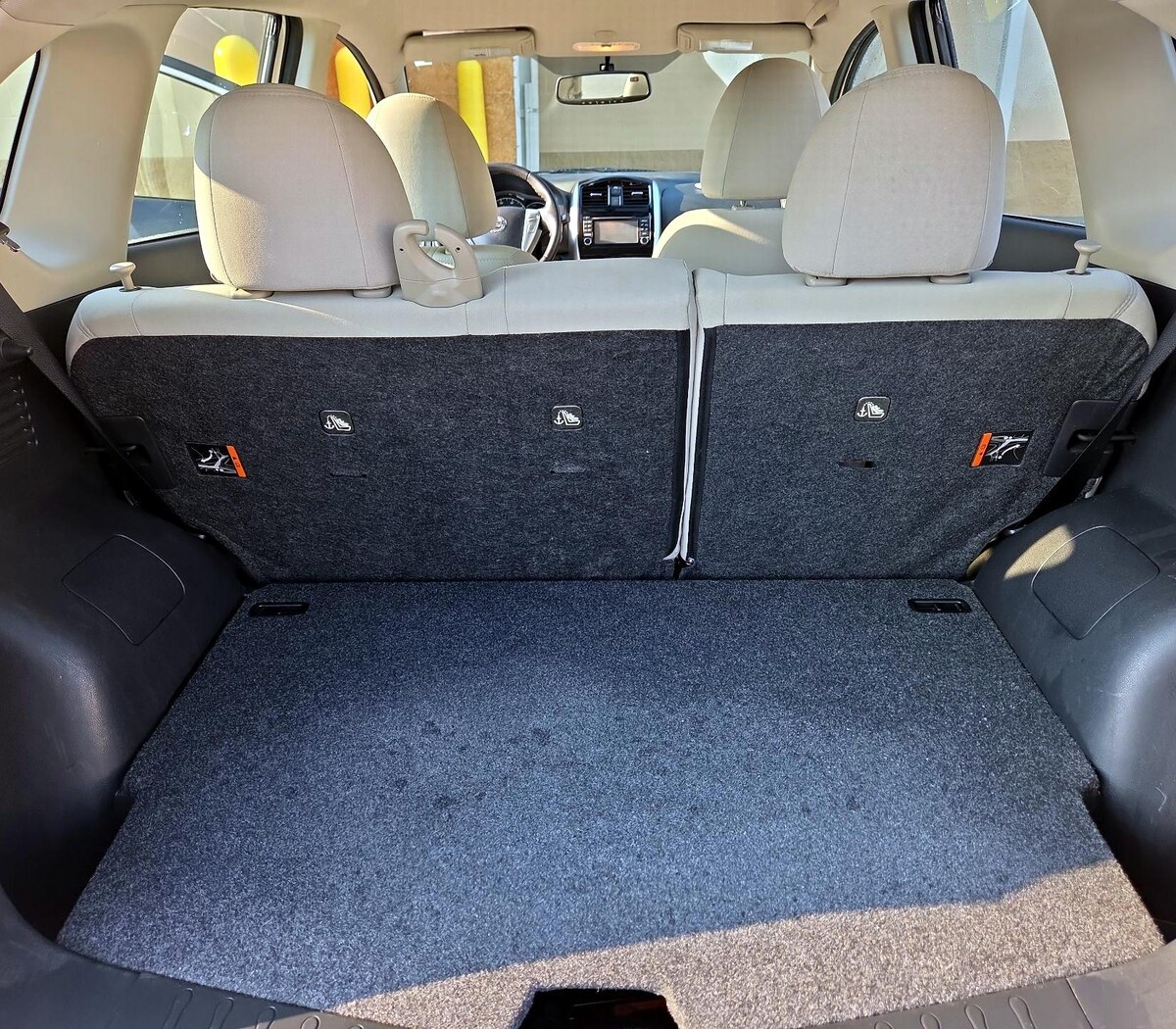 Trunk/Cargo (Seats Up)