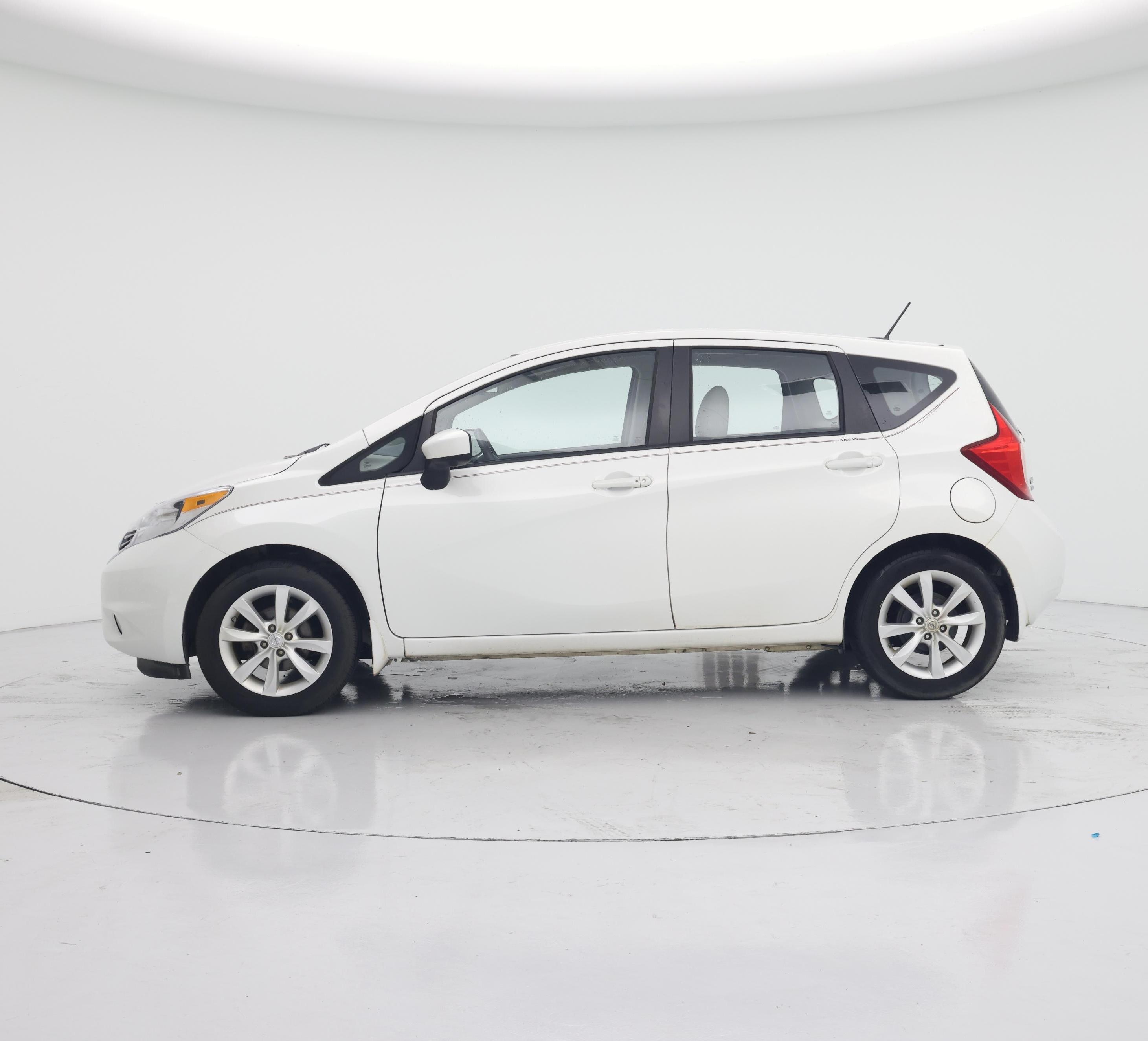 Thumbnail: 2015 Nissan Versa Note - 3