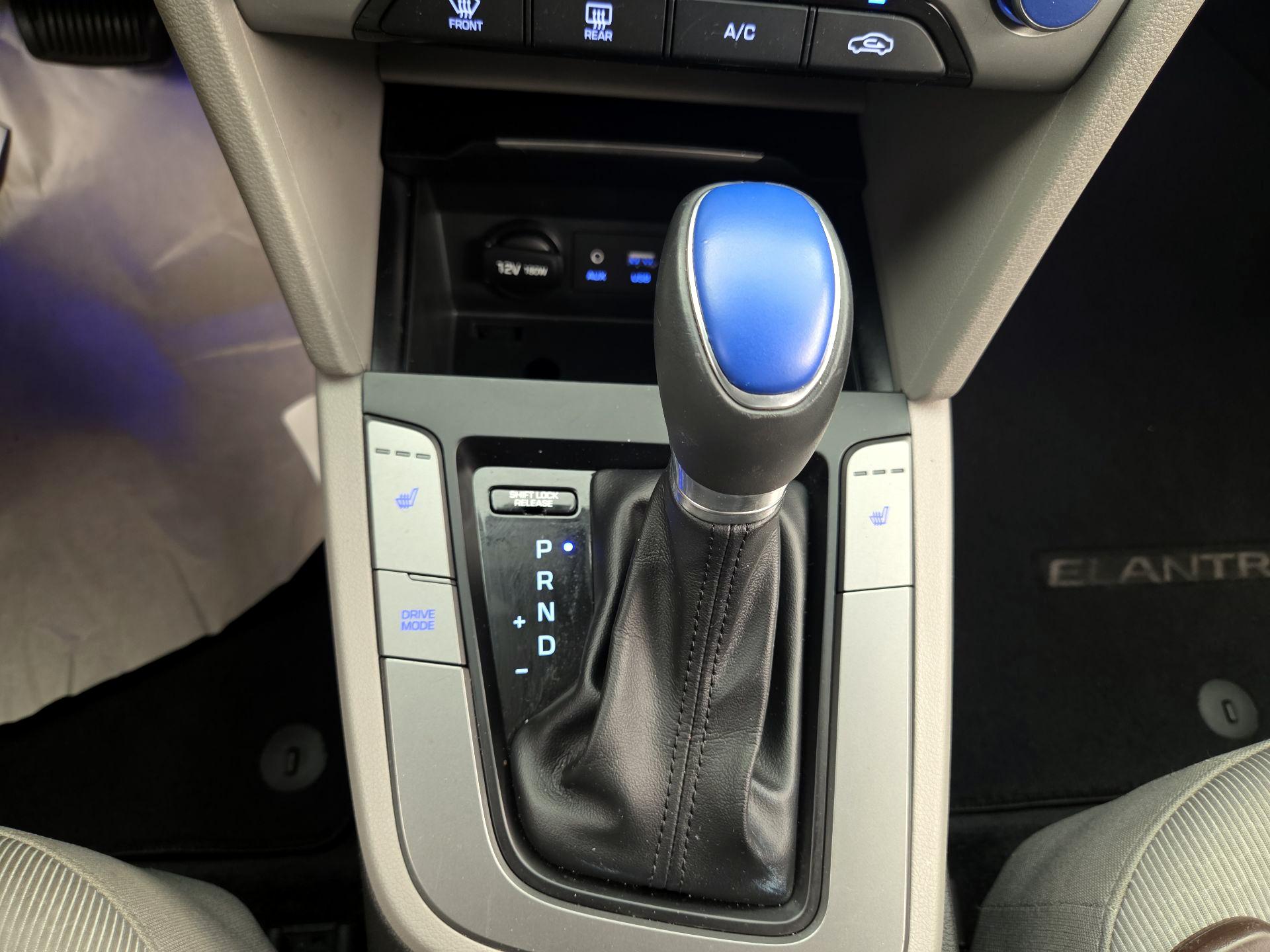 Thumbnail: 2018 Hyundai Elantra - 17