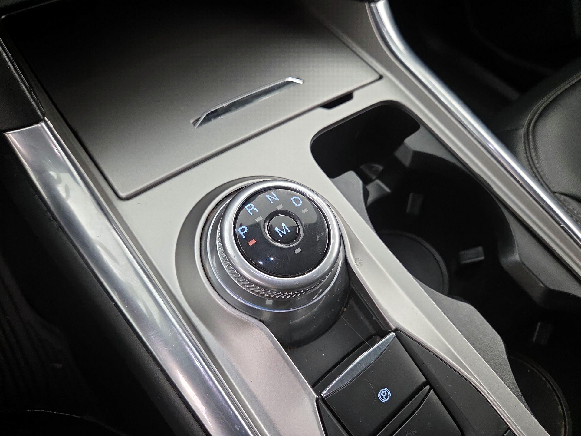 Thumbnail: 2020 Ford Explorer - 18