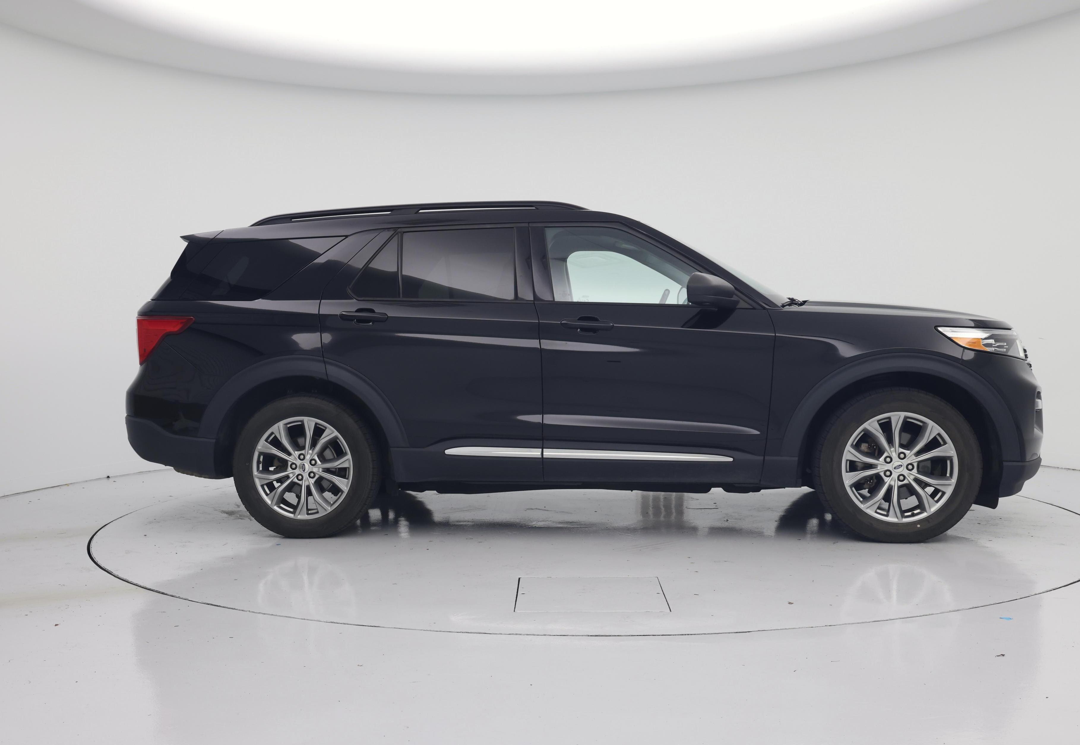 Thumbnail: 2020 Ford Explorer - 7