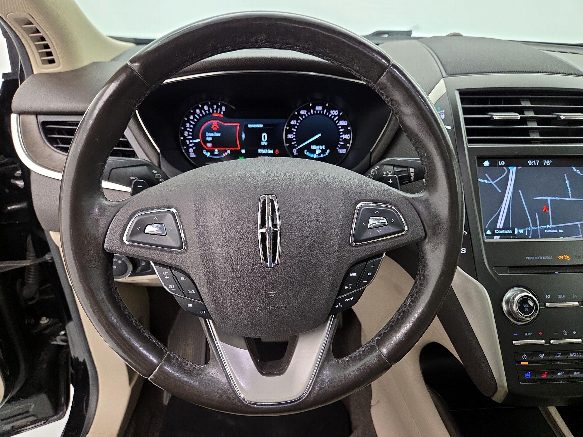 Thumbnail: 2018 Lincoln MKC - 10