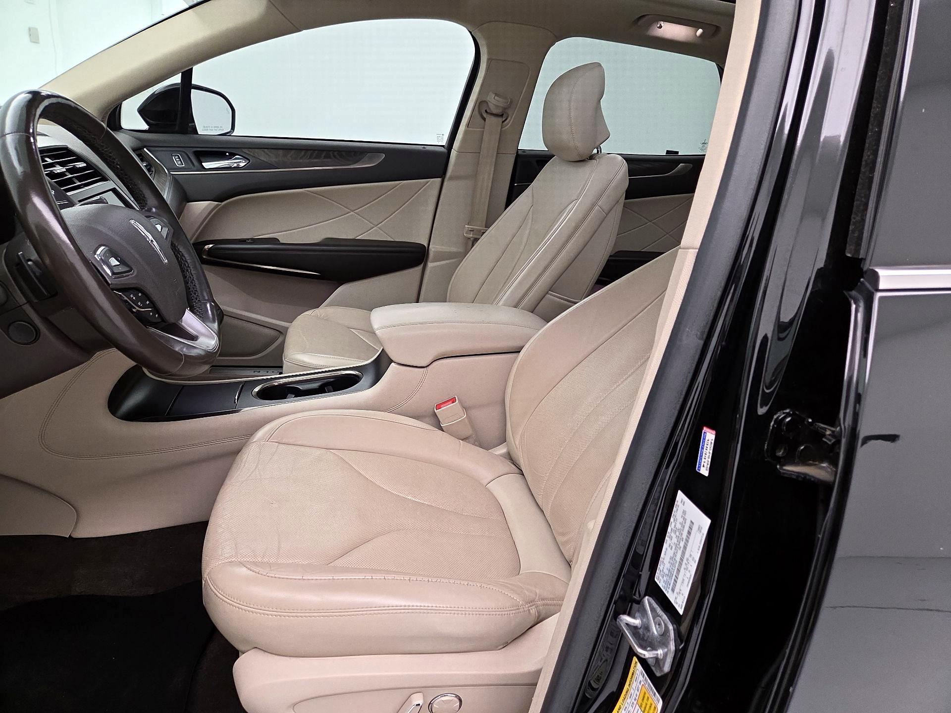 Thumbnail: 2018 Lincoln MKC - 11