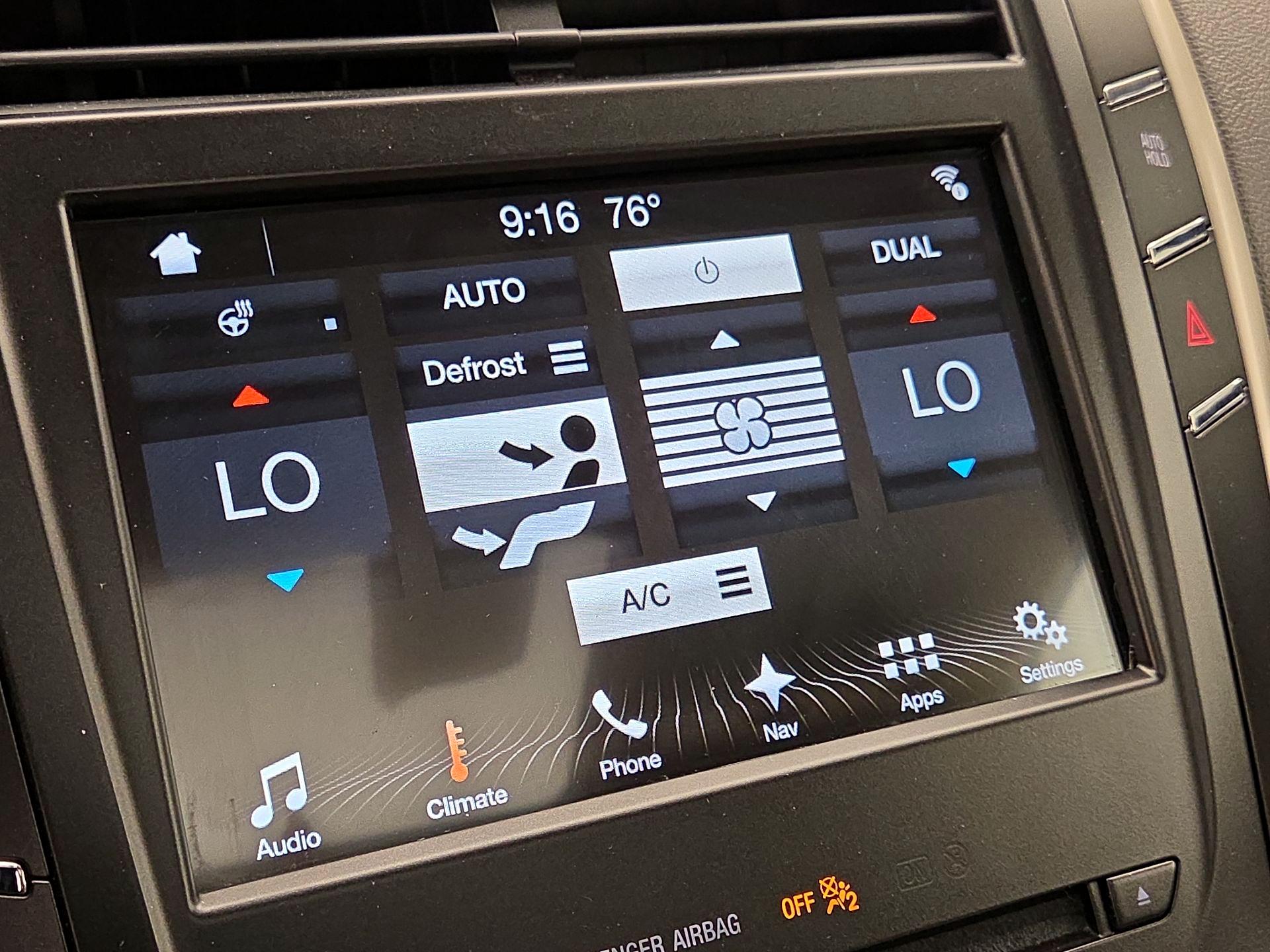 Thumbnail: 2018 Lincoln MKC - 17