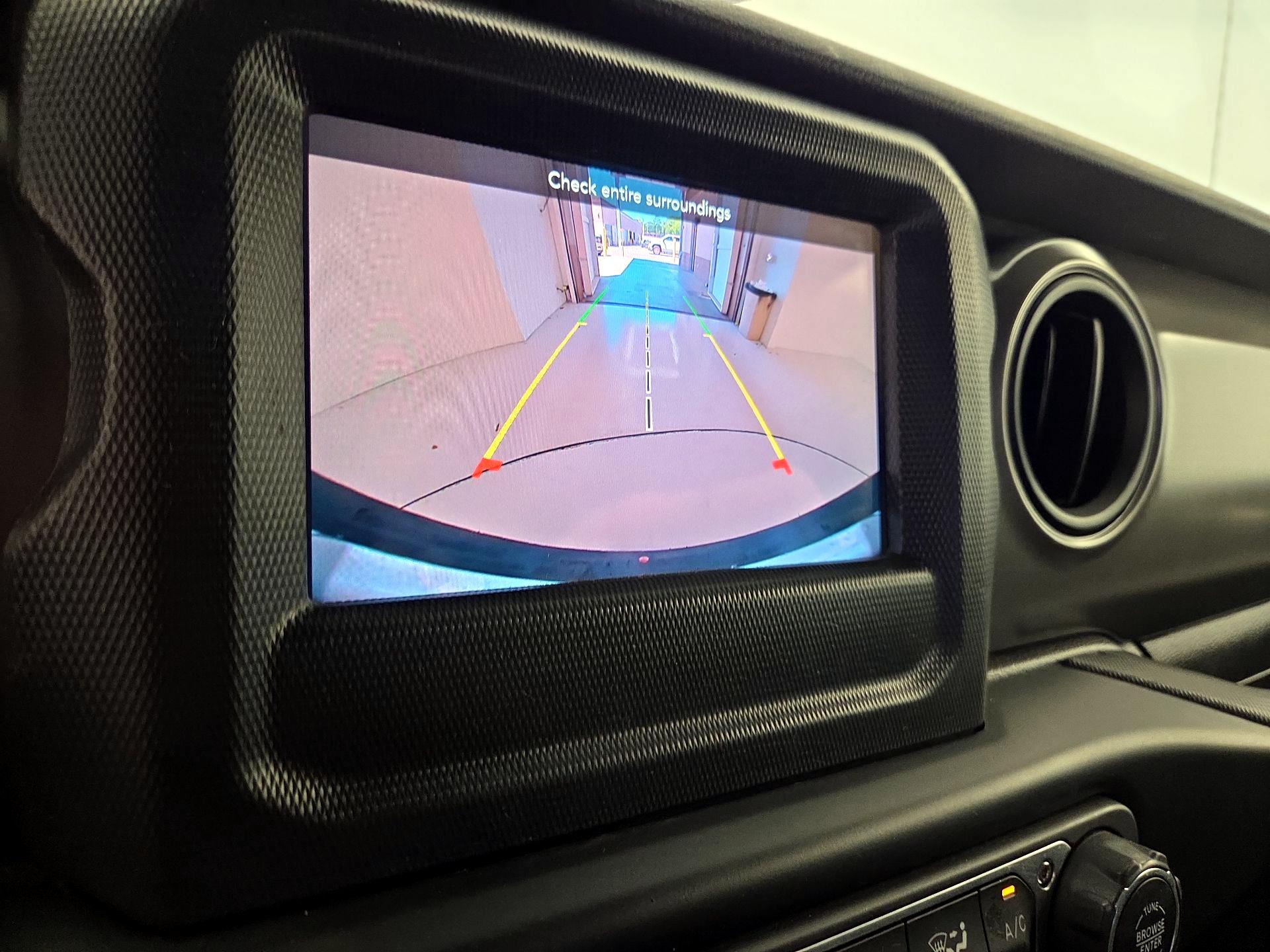 Thumbnail: 2021 Jeep Wrangler - 14