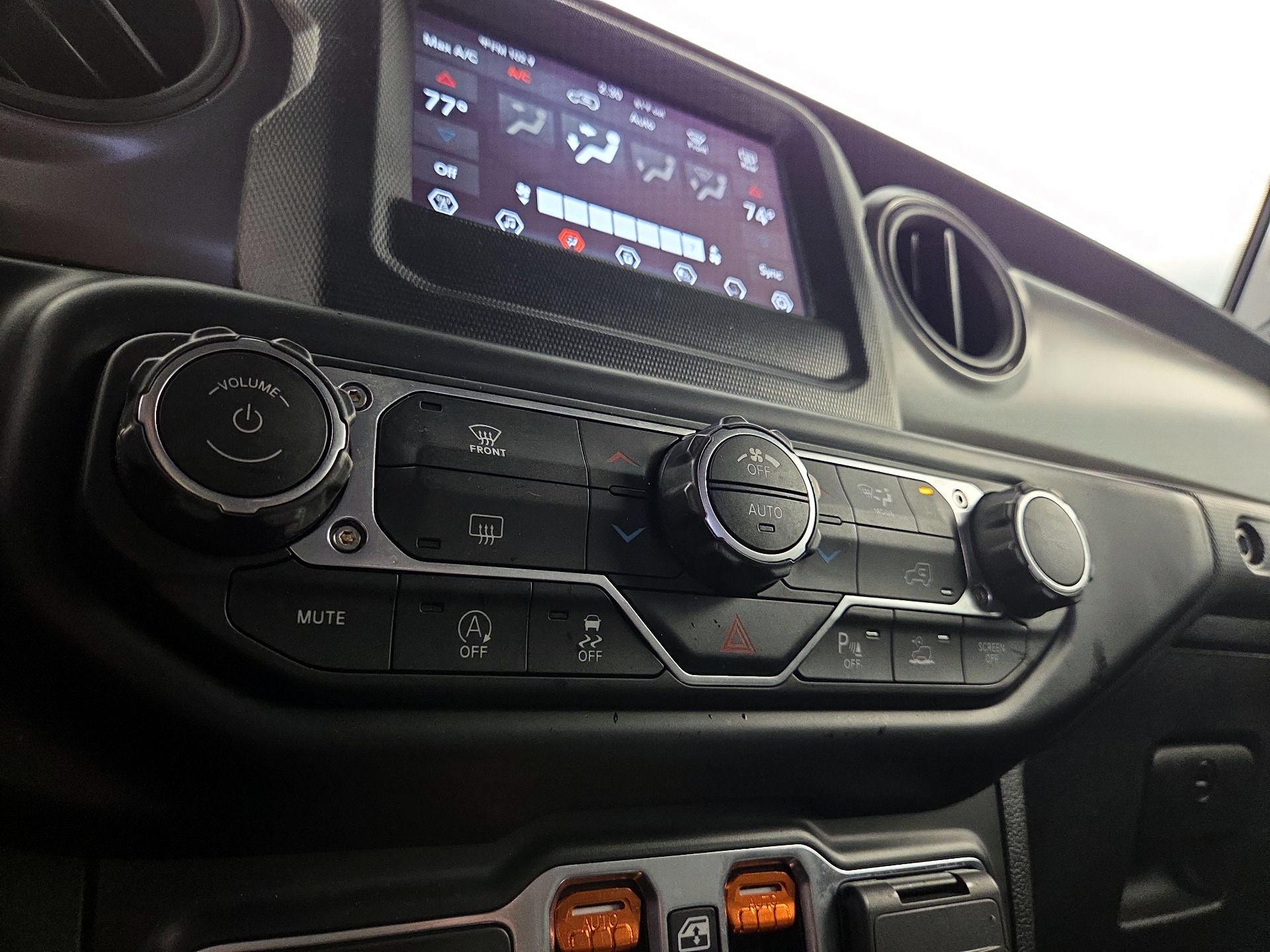 Thumbnail: 2021 Jeep Wrangler - 16