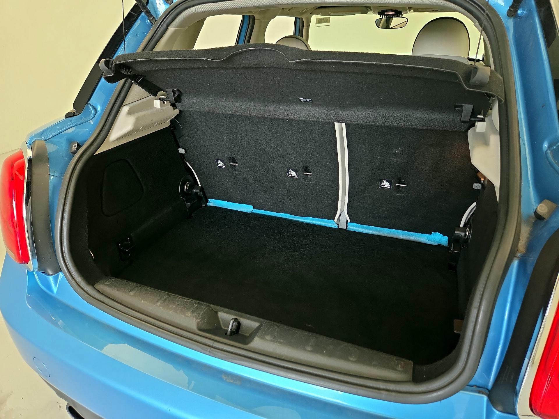 Thumbnail: 2016 MINI Cooper Hardtop - 20