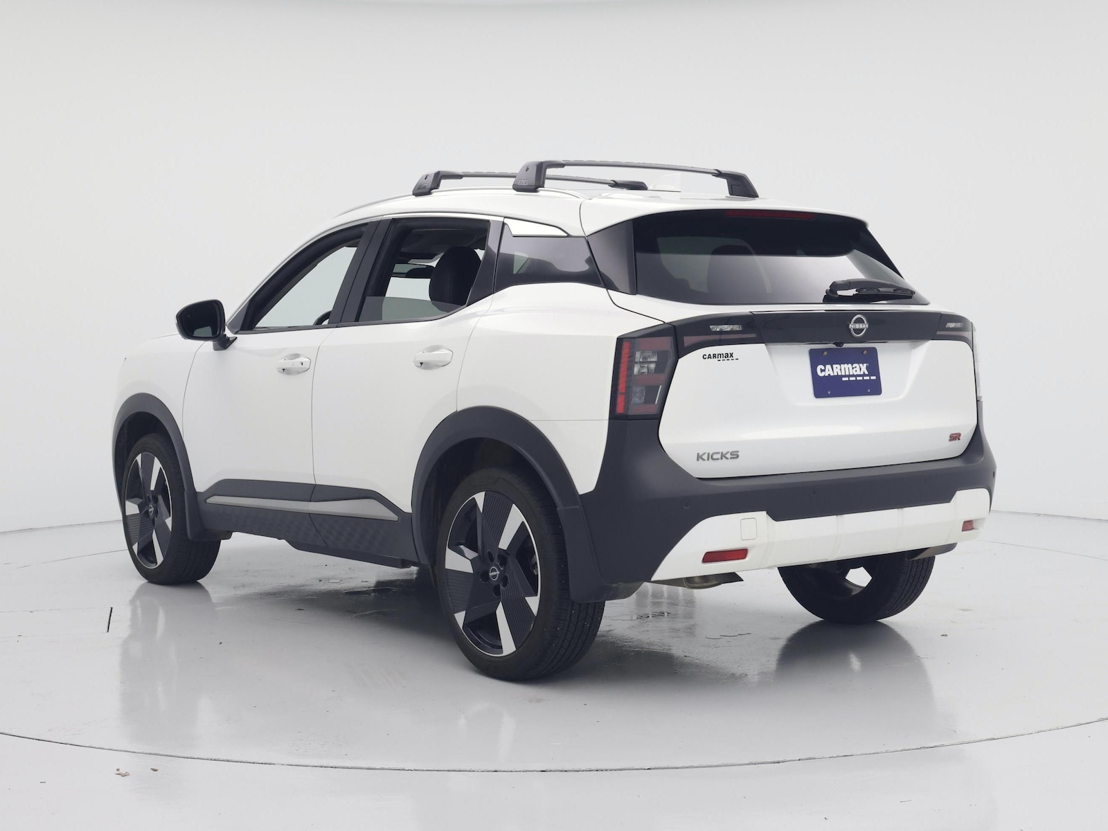 2025 Nissan Kicks SR - Photo 3