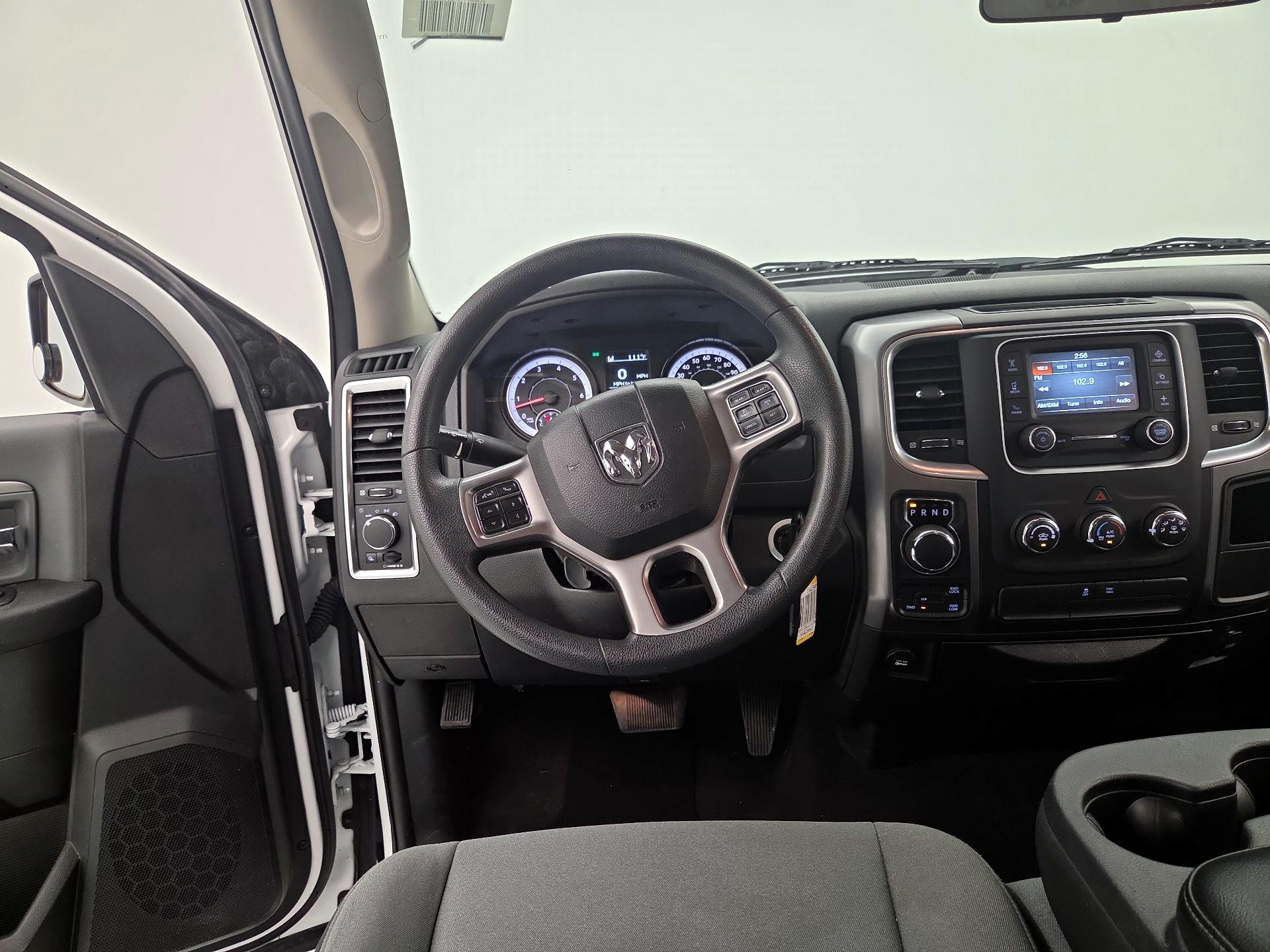 Thumbnail: 2021 RAM 1500 Classic - 10