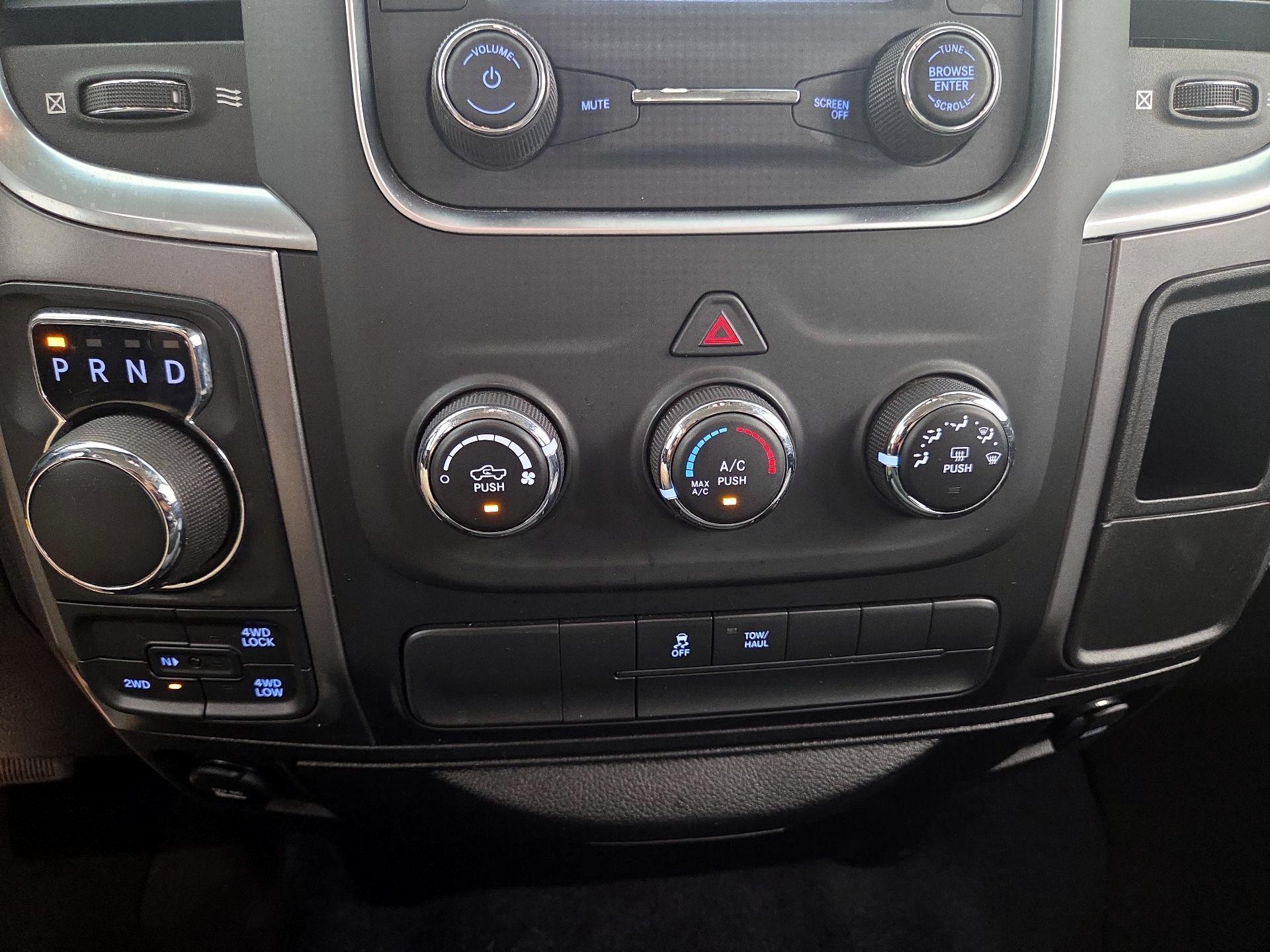 Thumbnail: 2021 RAM 1500 Classic - 16