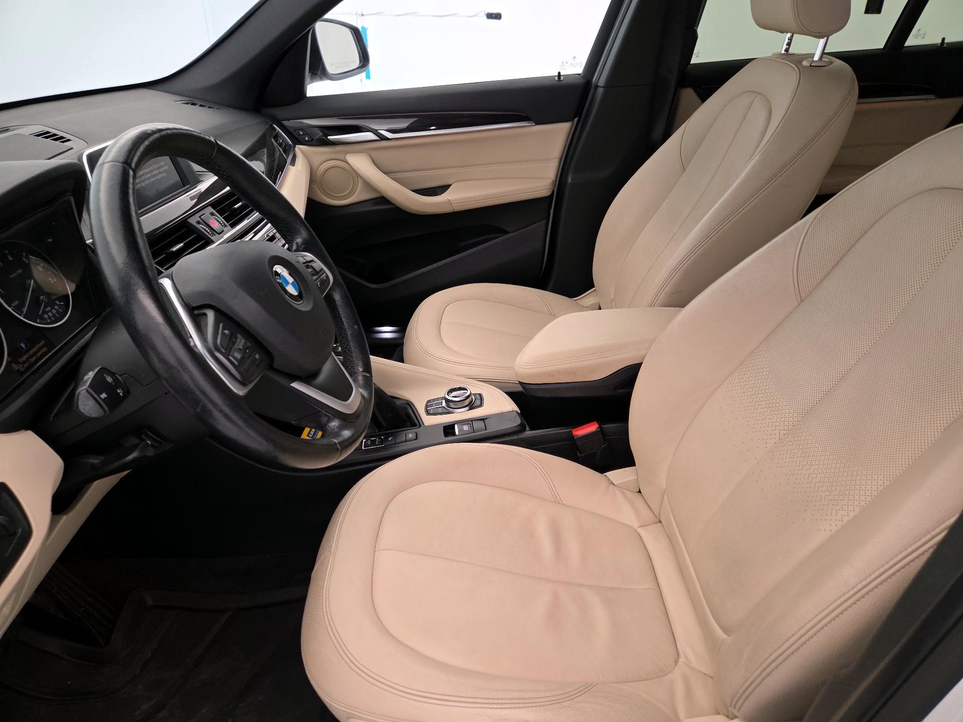Thumbnail: 2017 BMW X1 - 11