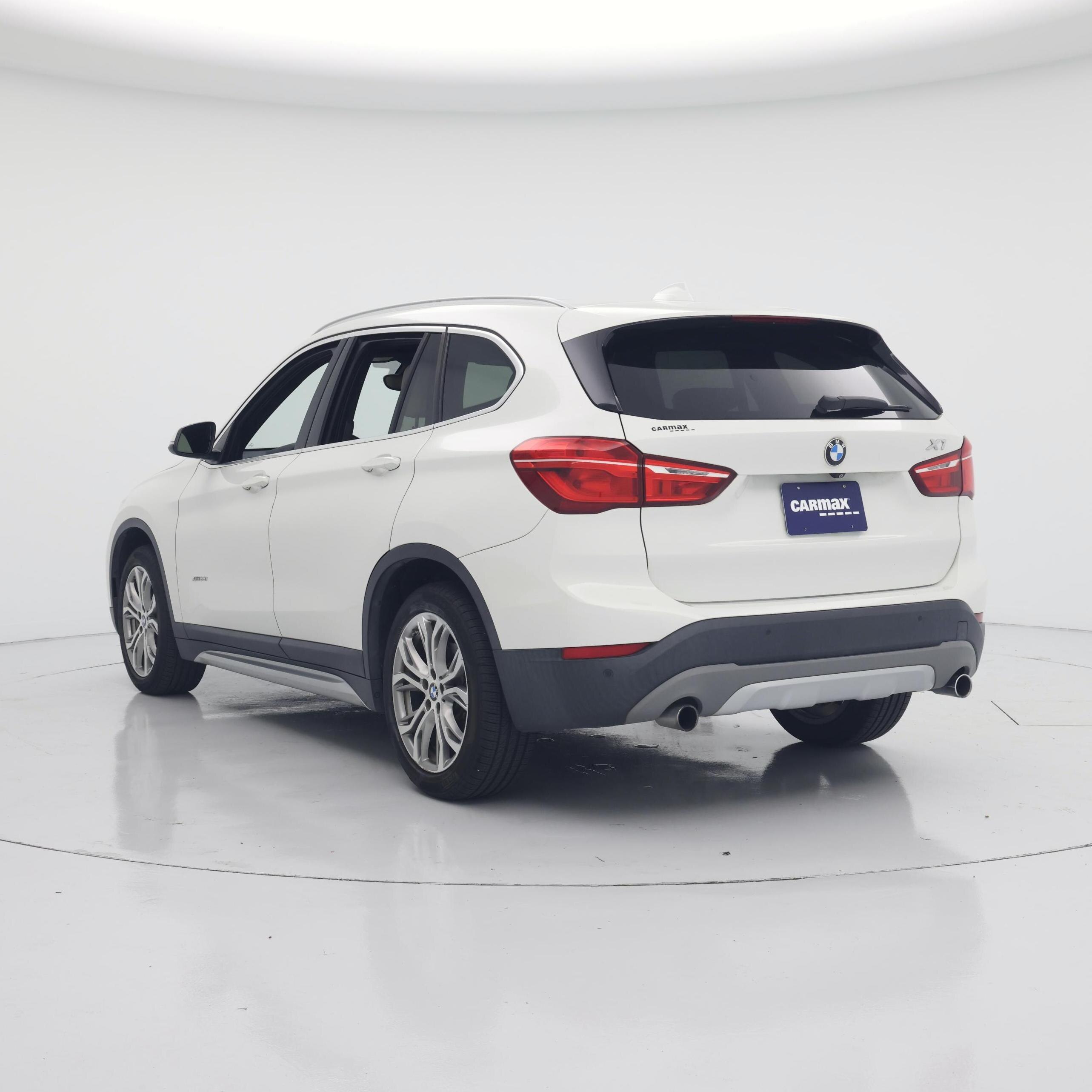 Thumbnail: 2017 BMW X1 - 2