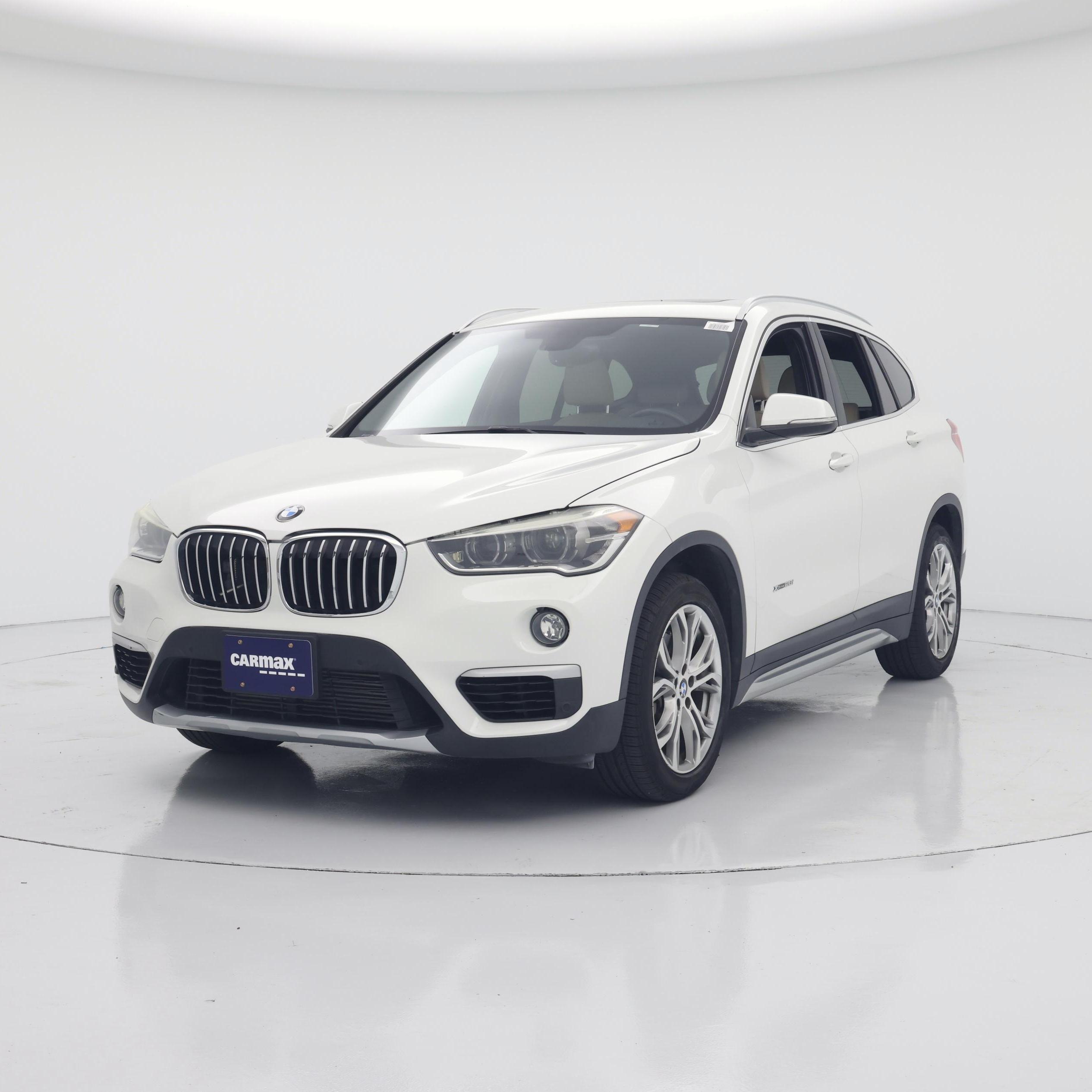 Thumbnail: 2017 BMW X1 - 4