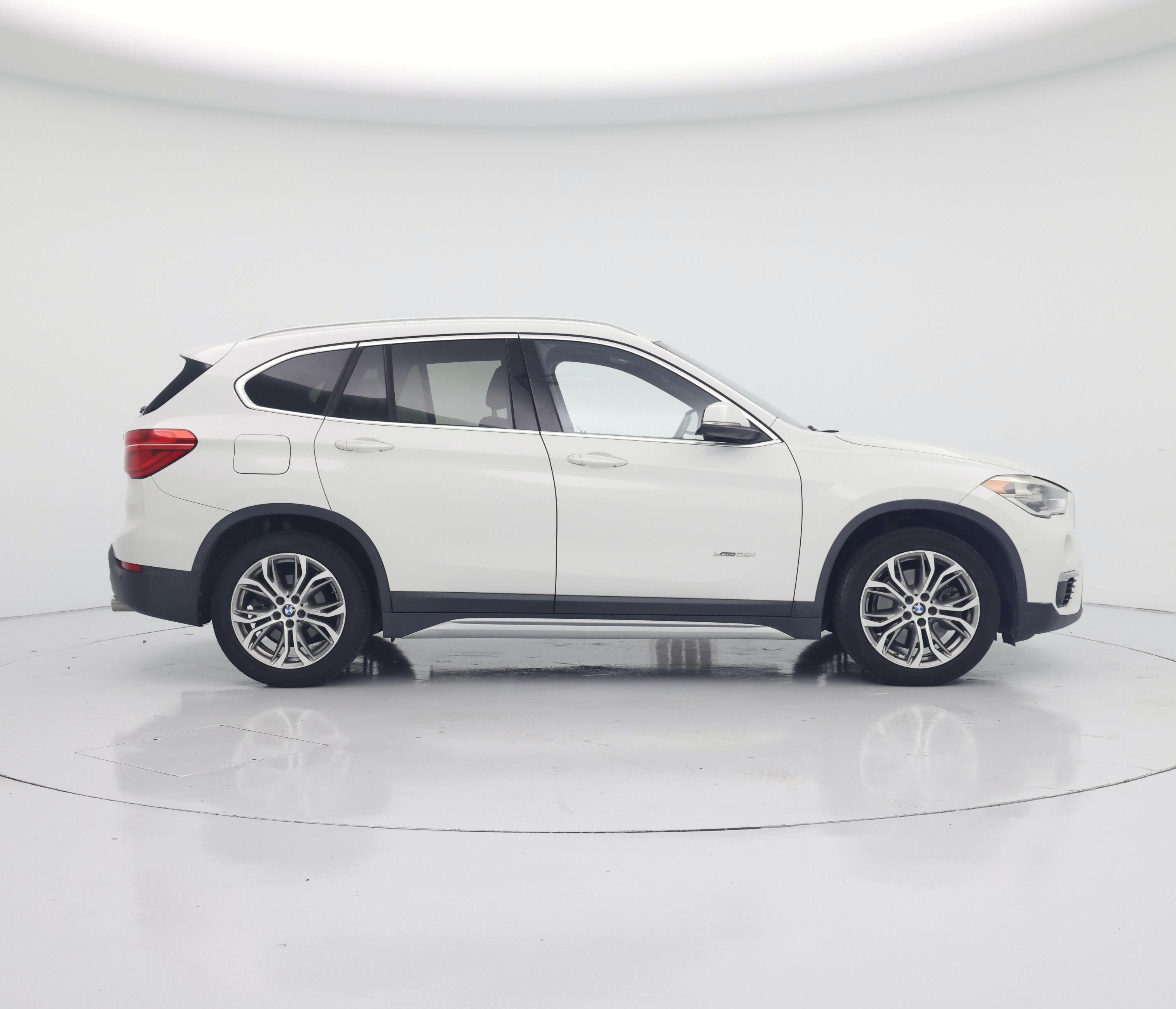 Thumbnail: 2017 BMW X1 - 7