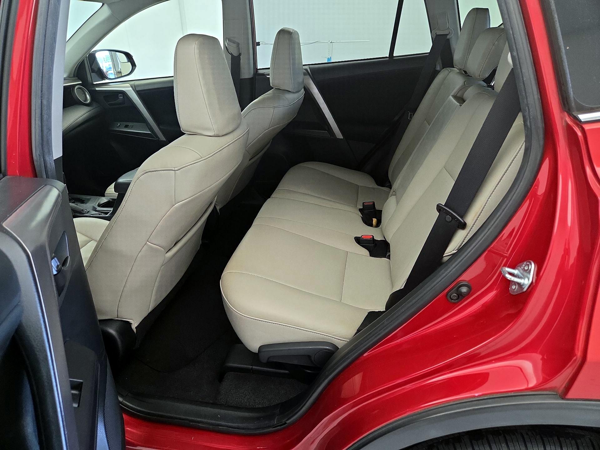 Thumbnail: 2016 Toyota RAV4 - 19