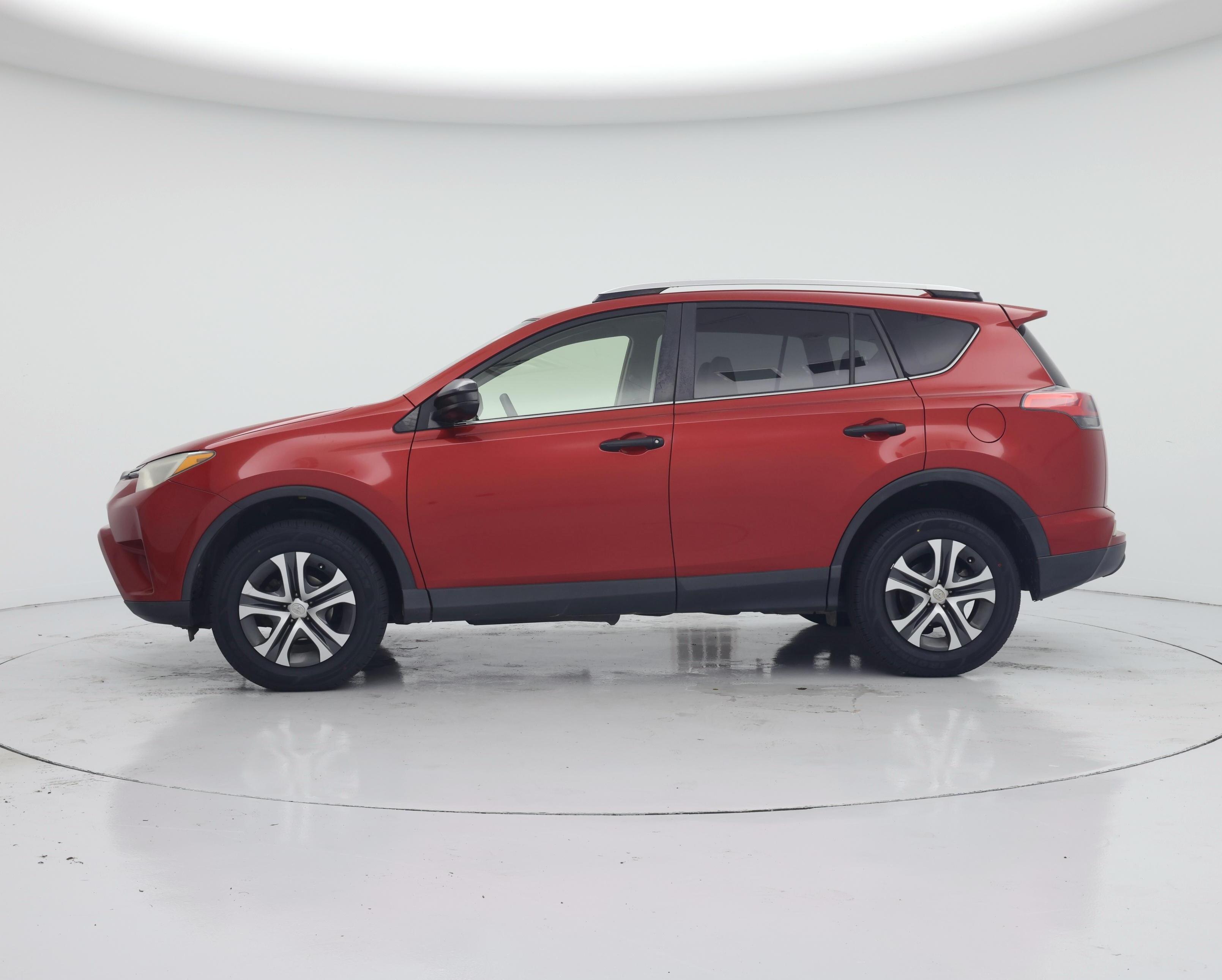 Thumbnail: 2016 Toyota RAV4 - 3