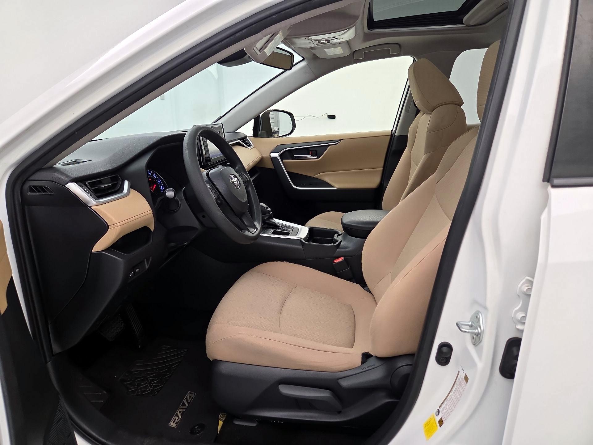 Thumbnail: 2019 Toyota RAV4 - 11