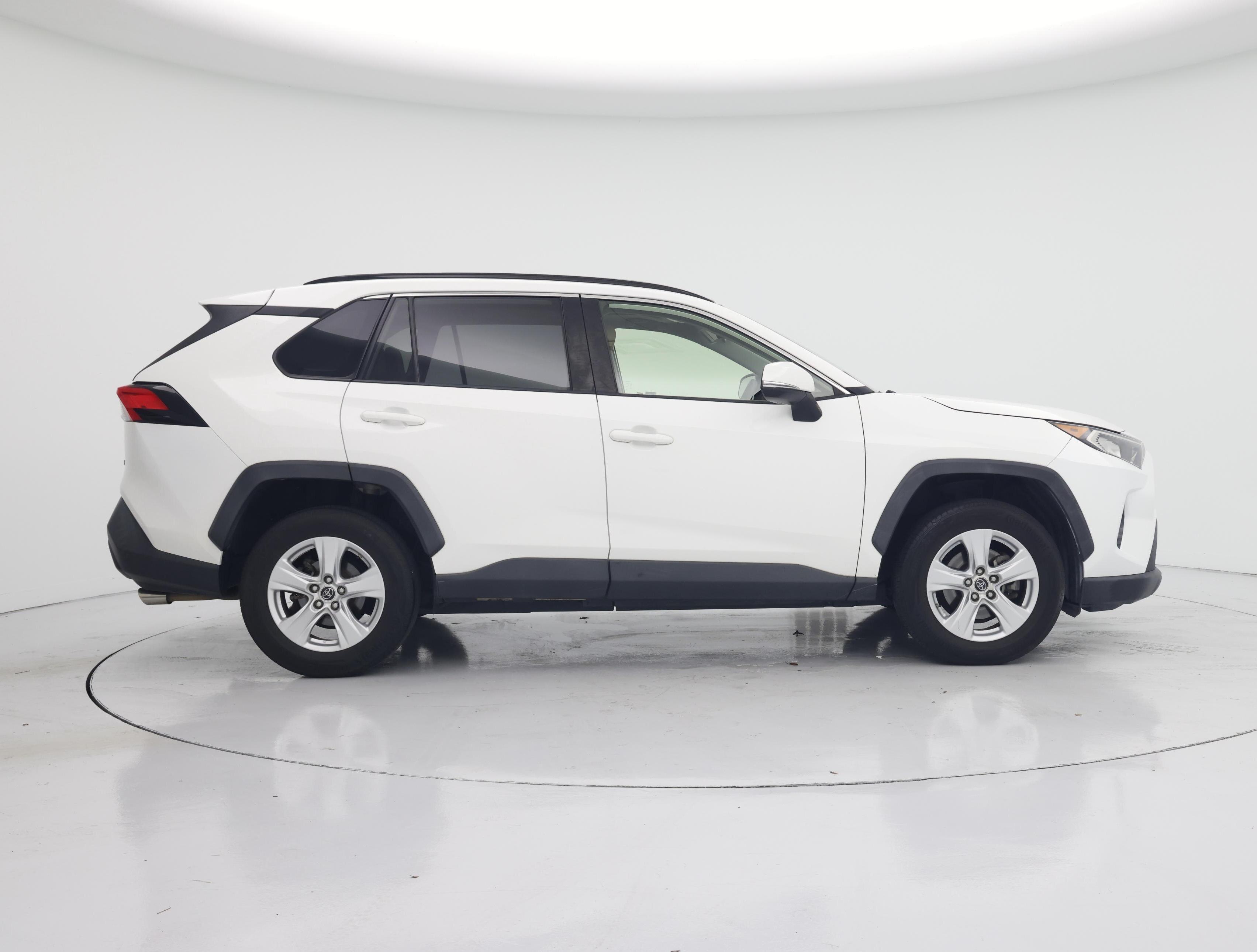 Thumbnail: 2019 Toyota RAV4 - 7