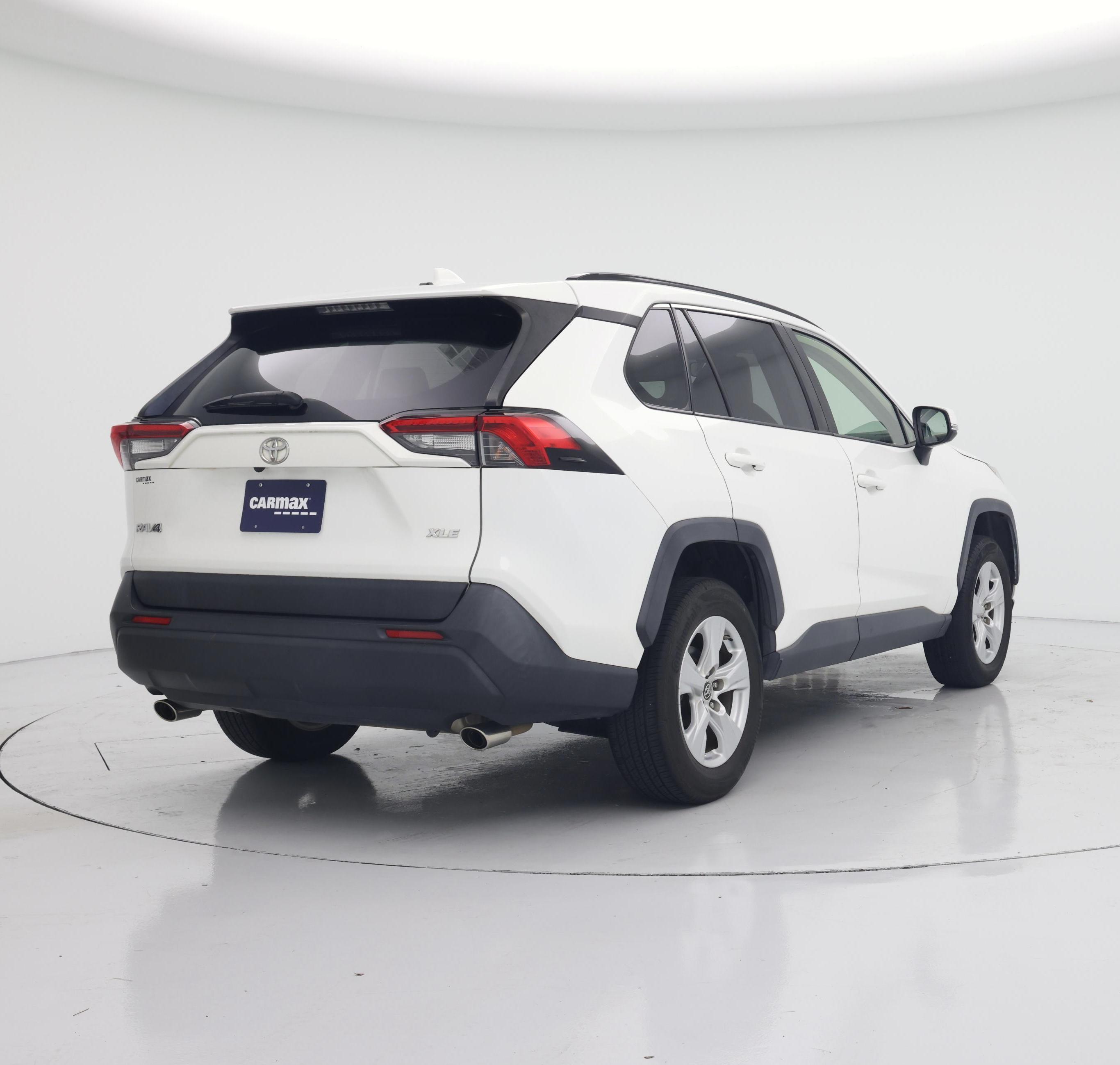 Thumbnail: 2019 Toyota RAV4 - 8