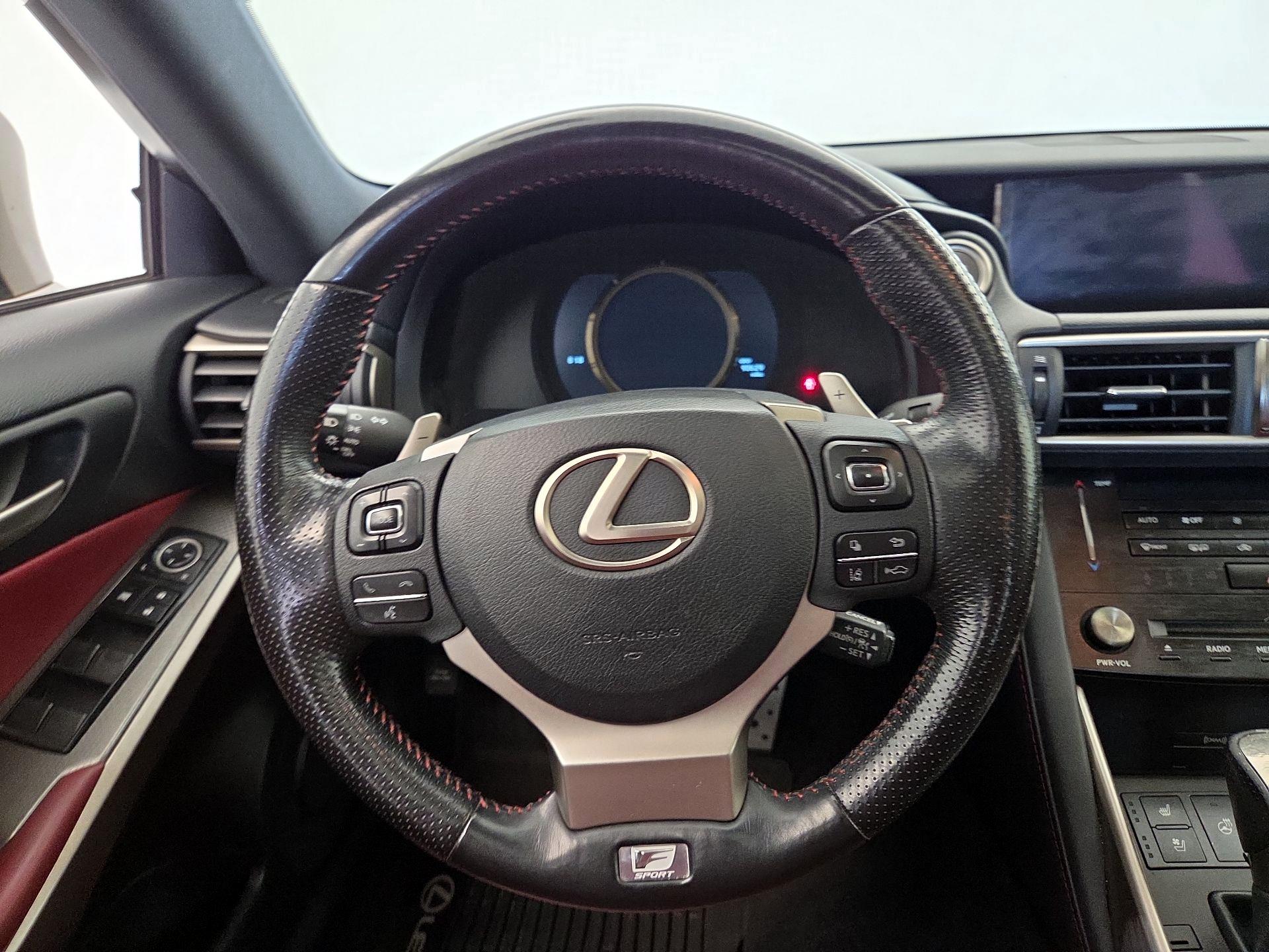 Thumbnail: 2018 Lexus IS - 10