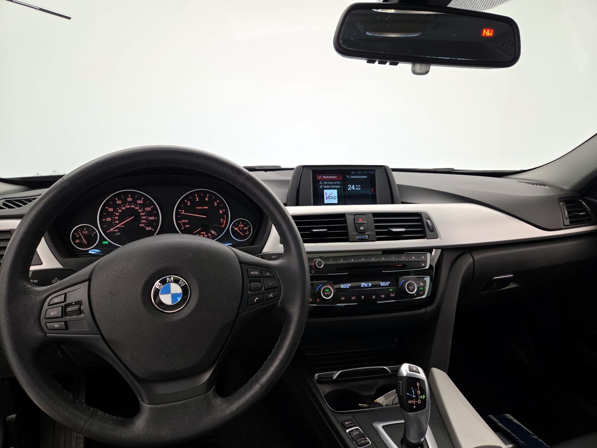 Thumbnail: 2018 BMW 3 Series - 9